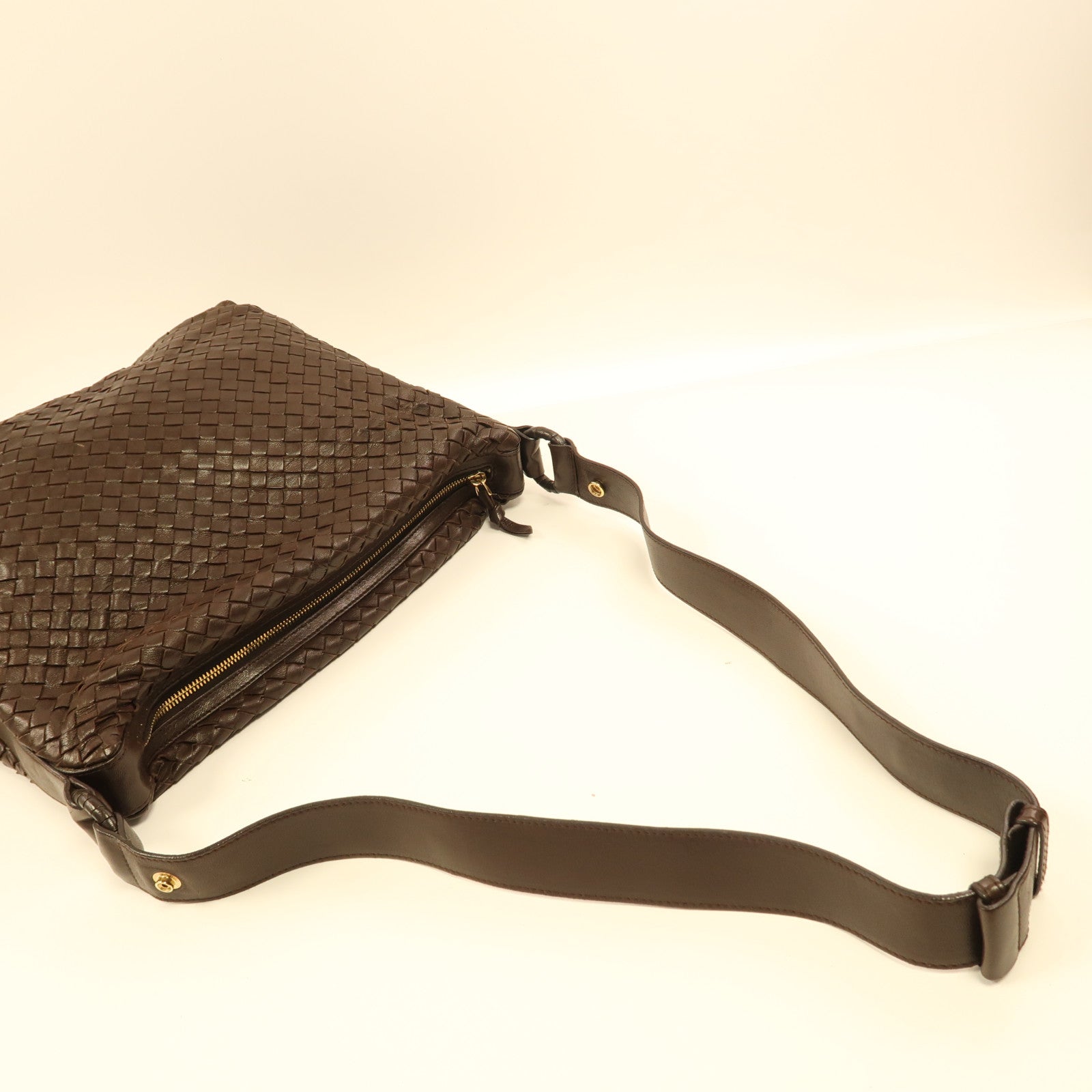 BOTTEGA VENETA 織紋皮革Shoulder Bag金扣肩背袋啡色