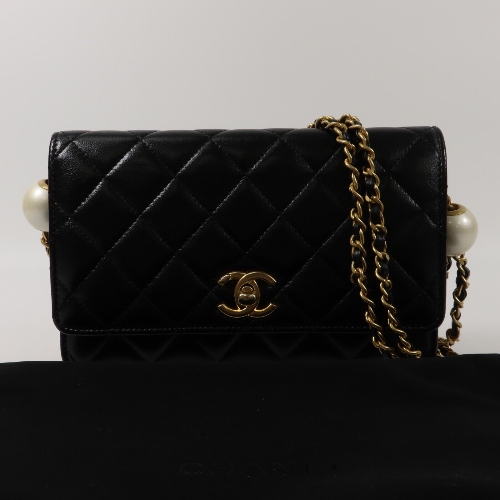 CHANEL 羊皮皮革WOC Wallet On Chain鏈帶肩背袋