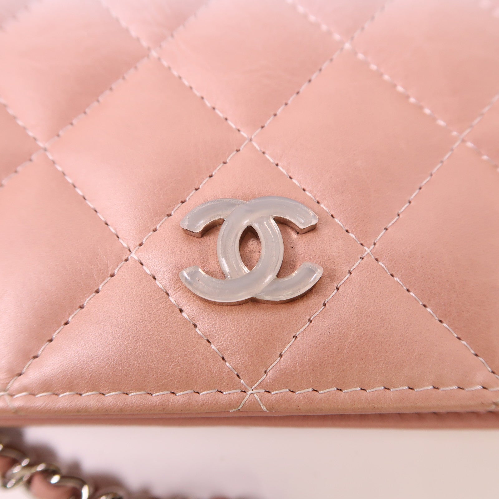 CHANEL 漆皮皮革/牛皮皮革WOC Wallet On Chain銀扣鏈帶肩背袋