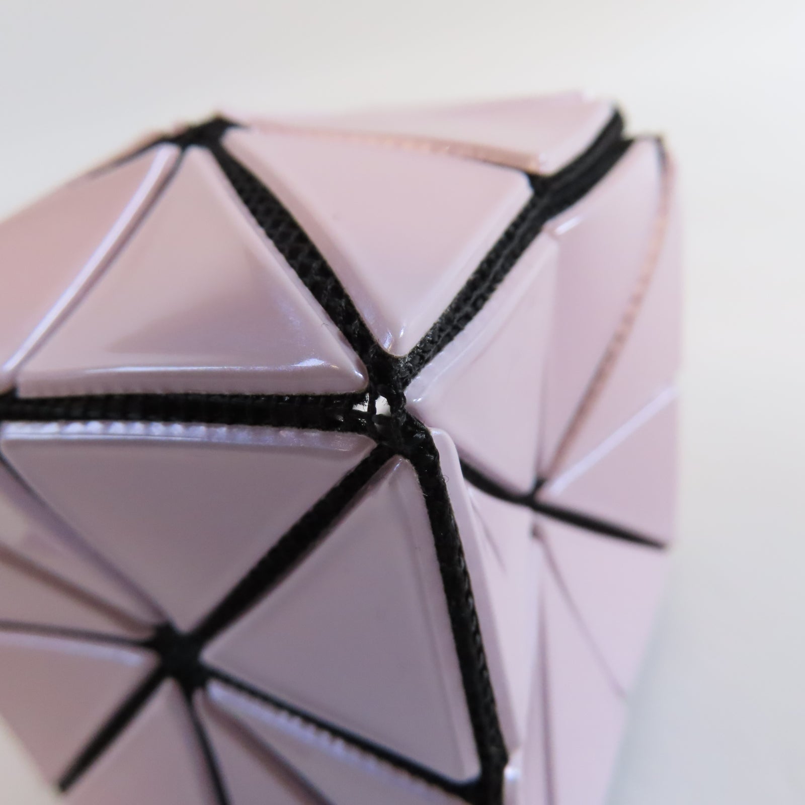 ISSEY MIYAKE 【激減優惠】PVC Charm銀扣掛飾粉紅色