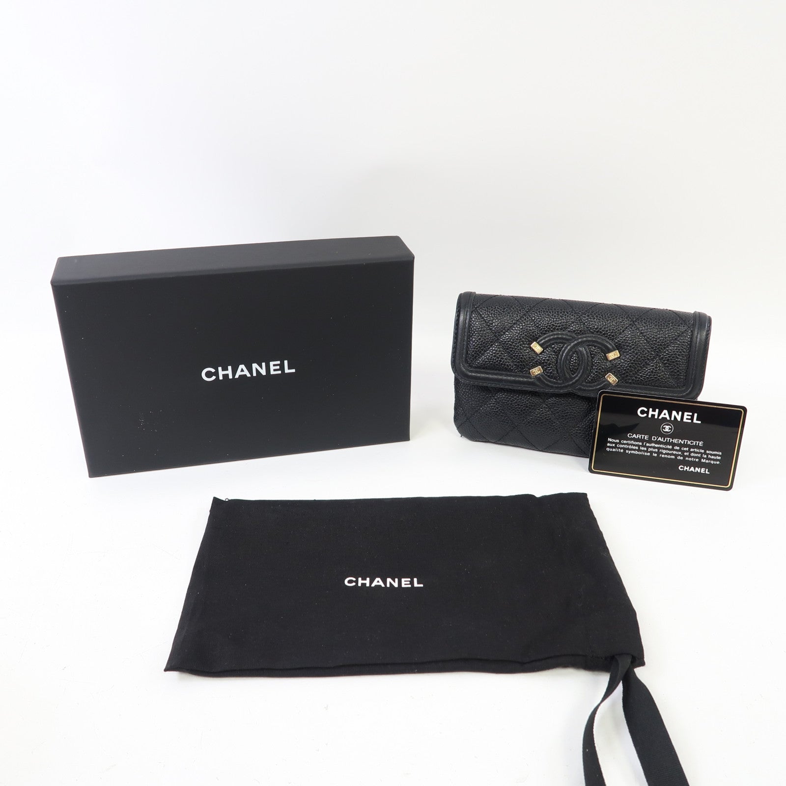 CHANEL 菱格牛皮皮革Pouch金扣手拿包黑色
