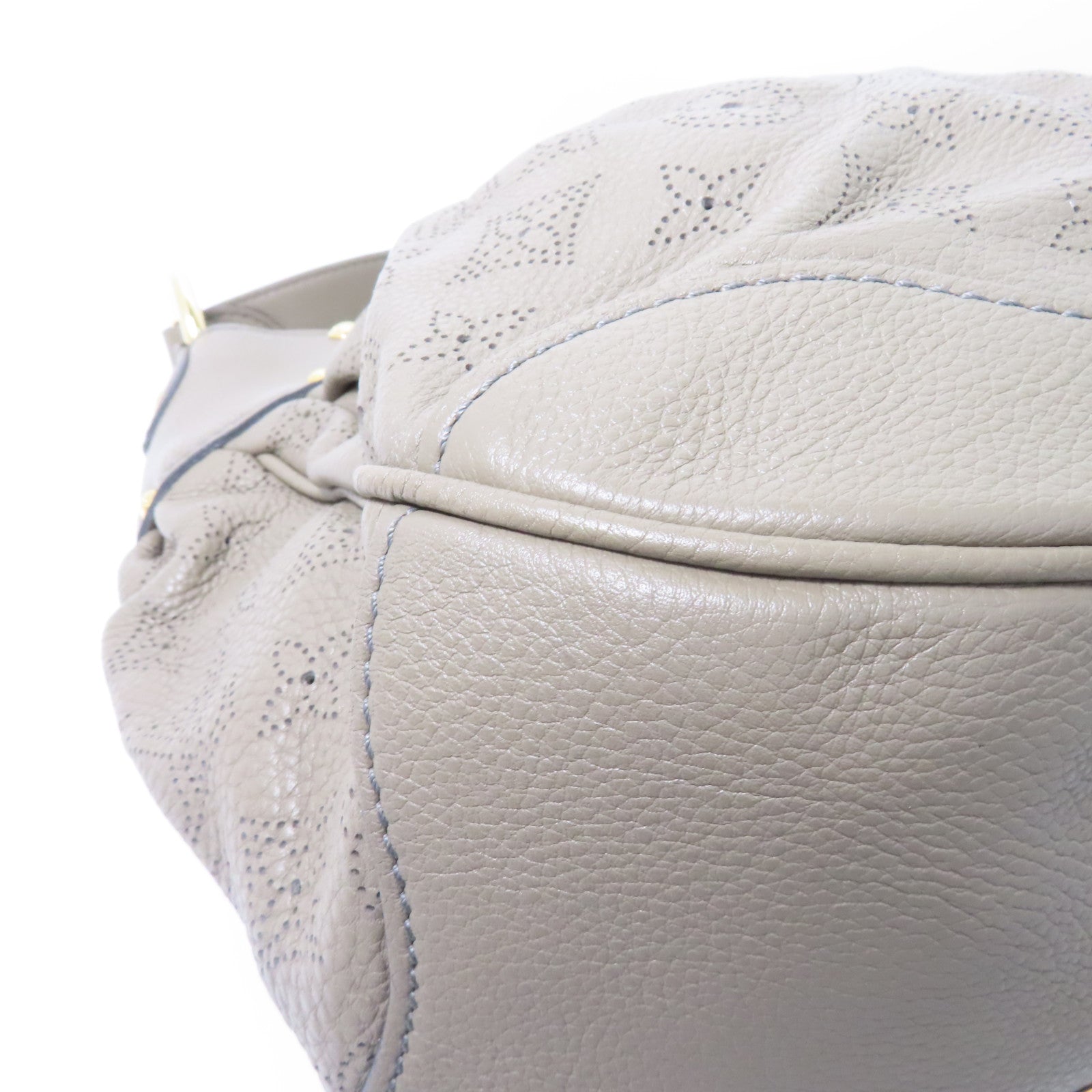 LOUIS VUITTON Monogram Mahina Solar金扣肩背袋灰色