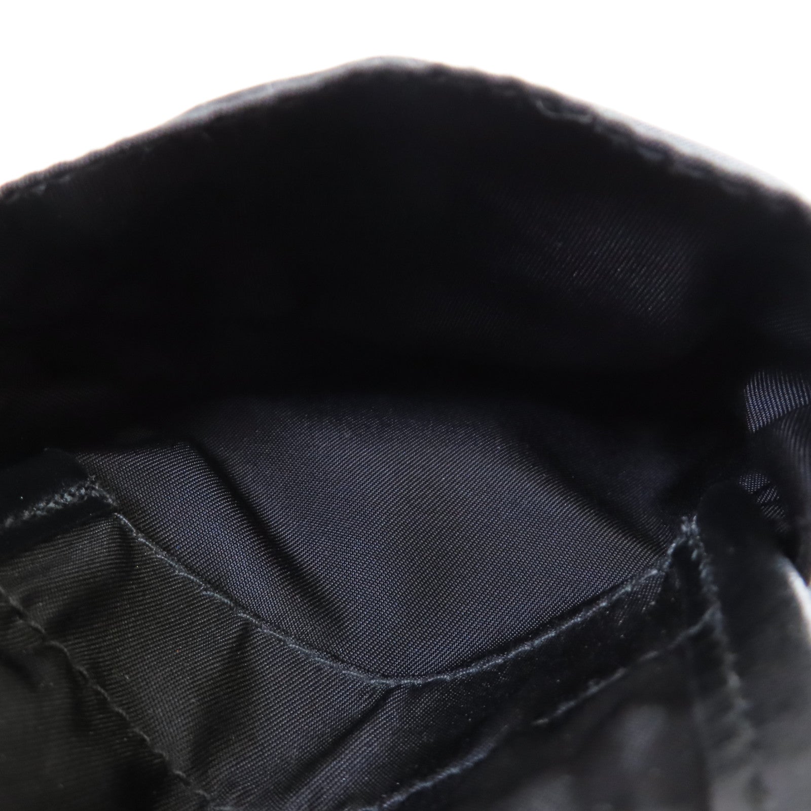 PRADA 尼龍Small Re-Nylon Backpack金扣背包黑色