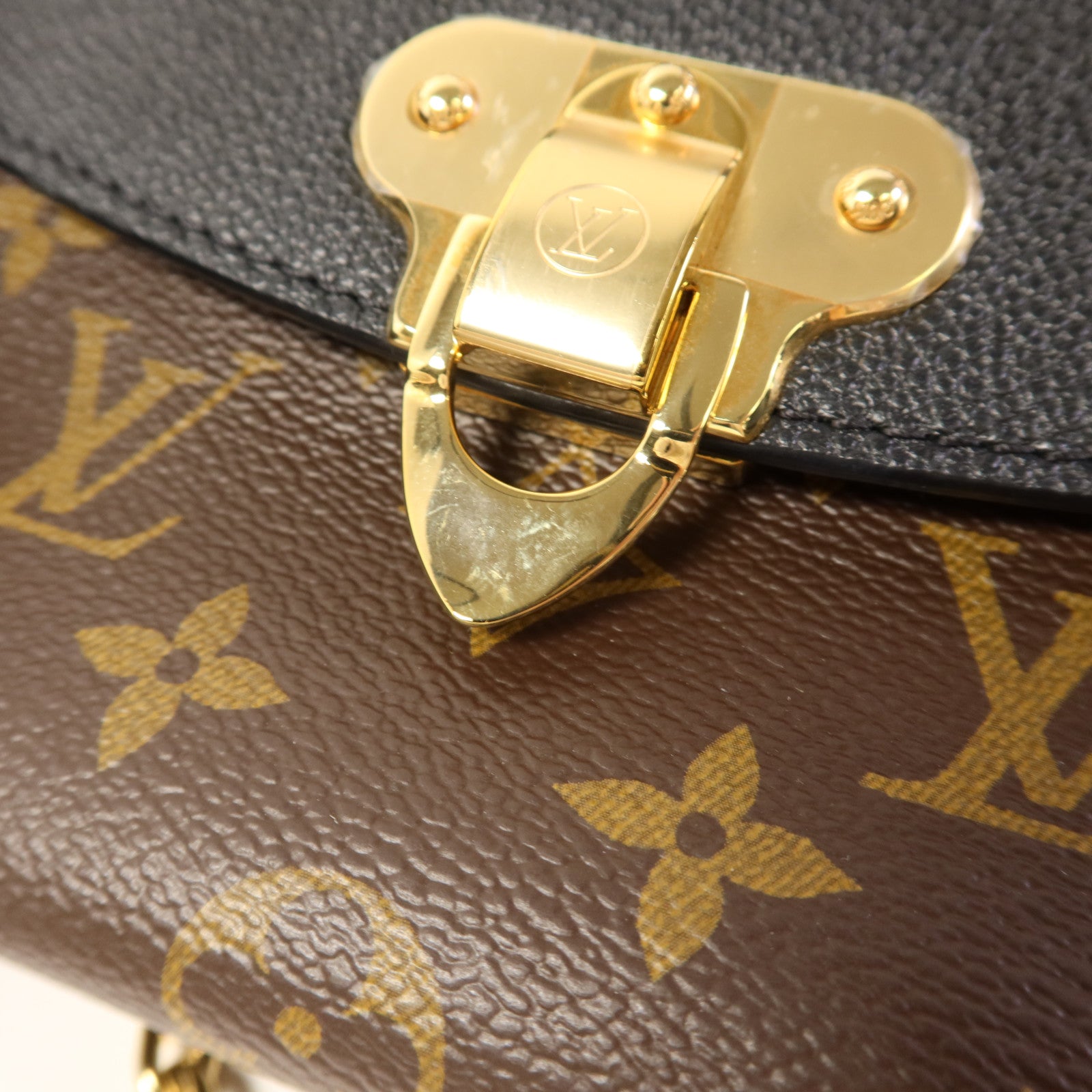 LOUIS VUITTON Mongram Saint Placide金扣肩背袋