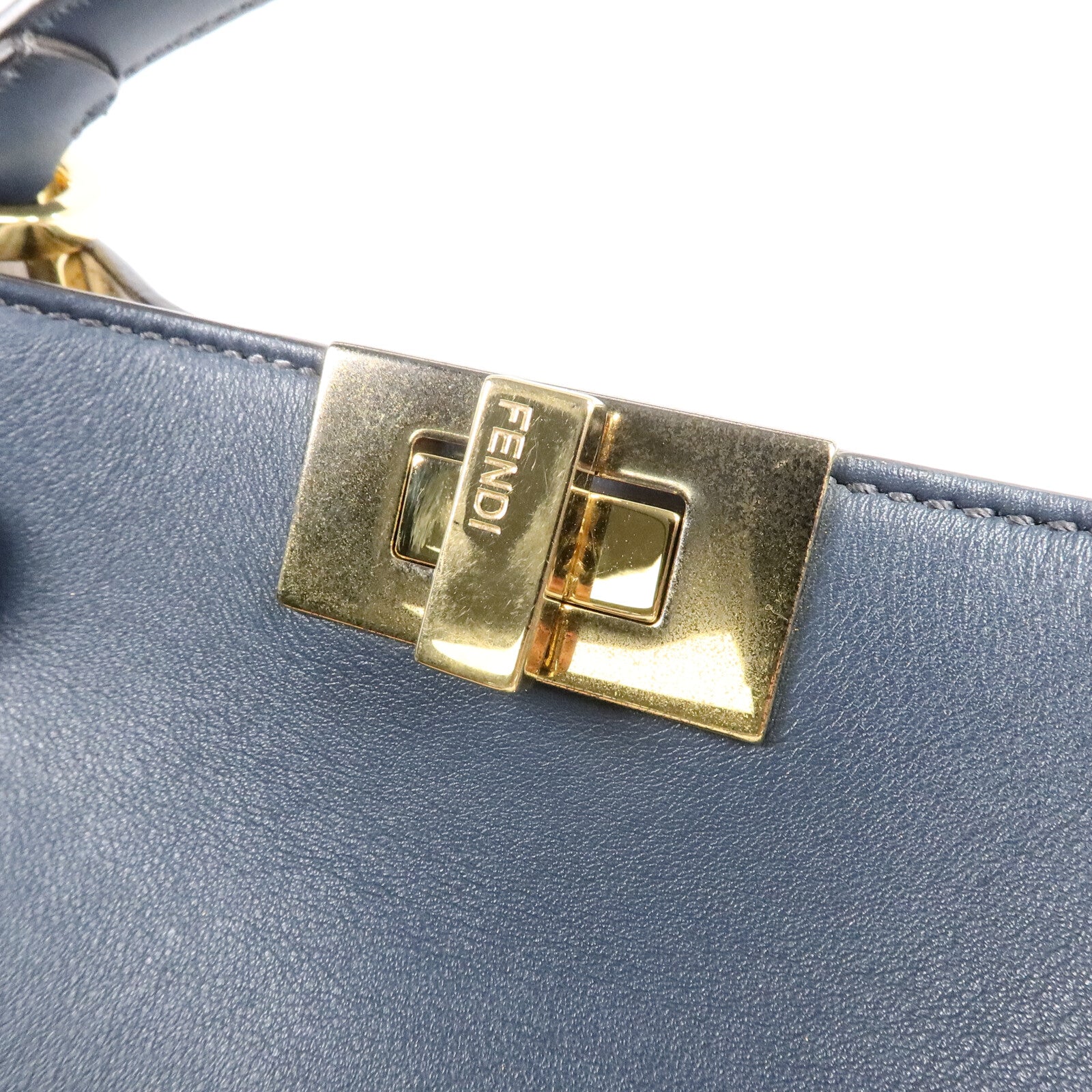 FENDI 牛皮皮革Peekaboo Iconic Essentially肩背袋