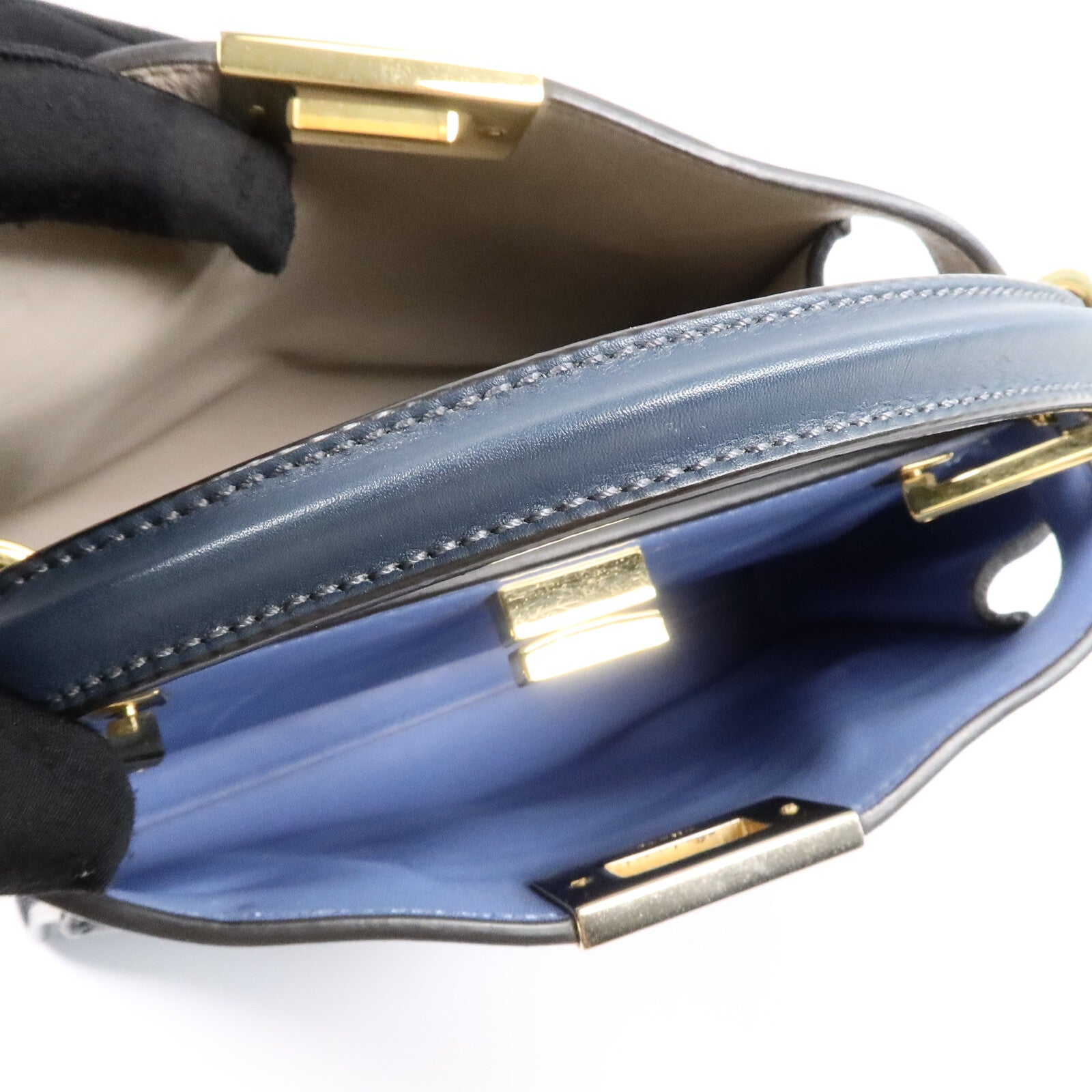 FENDI 牛皮皮革Peekaboo Iconic Essentially肩背袋