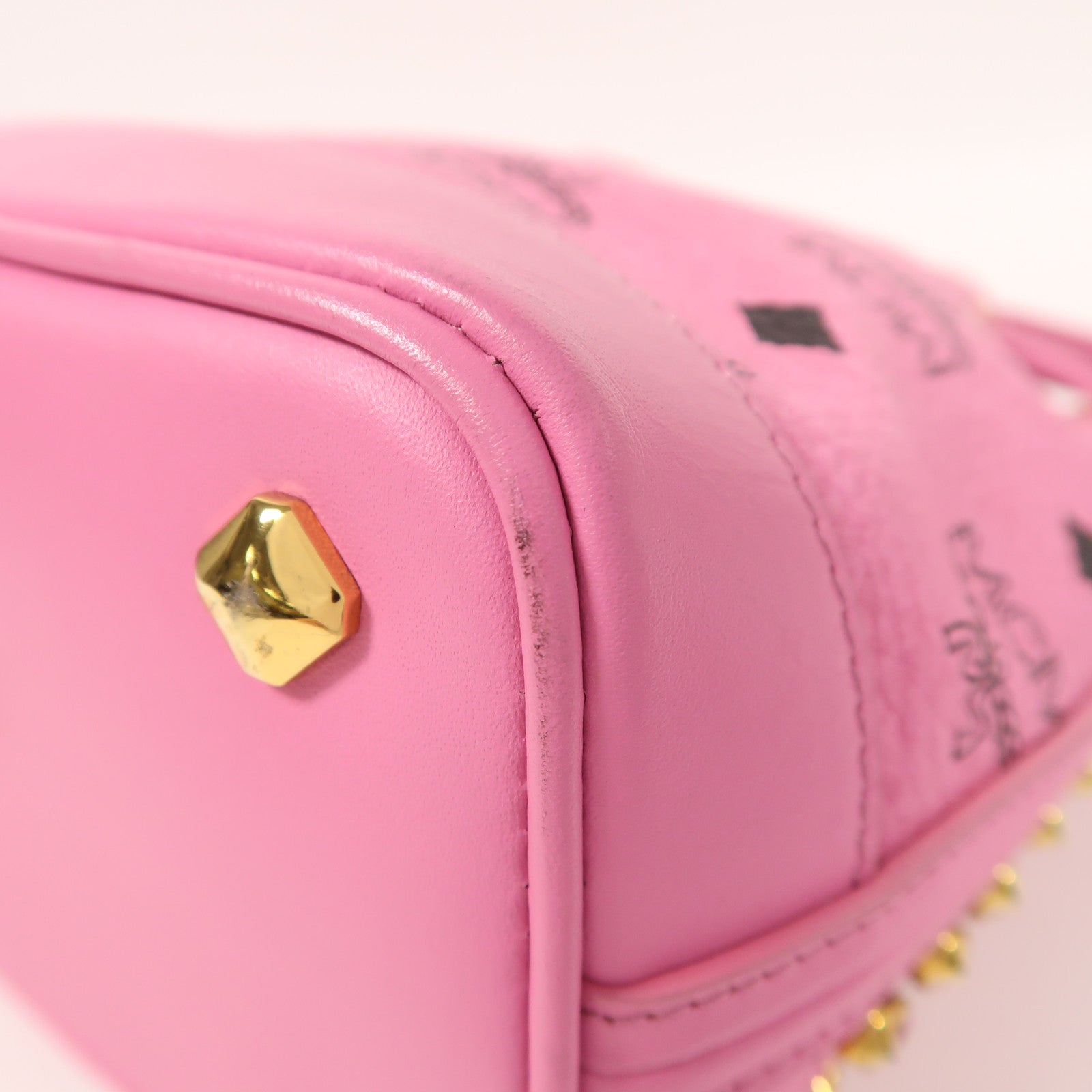 MCM 牛皮皮革Shoulder Bag金扣肩背袋