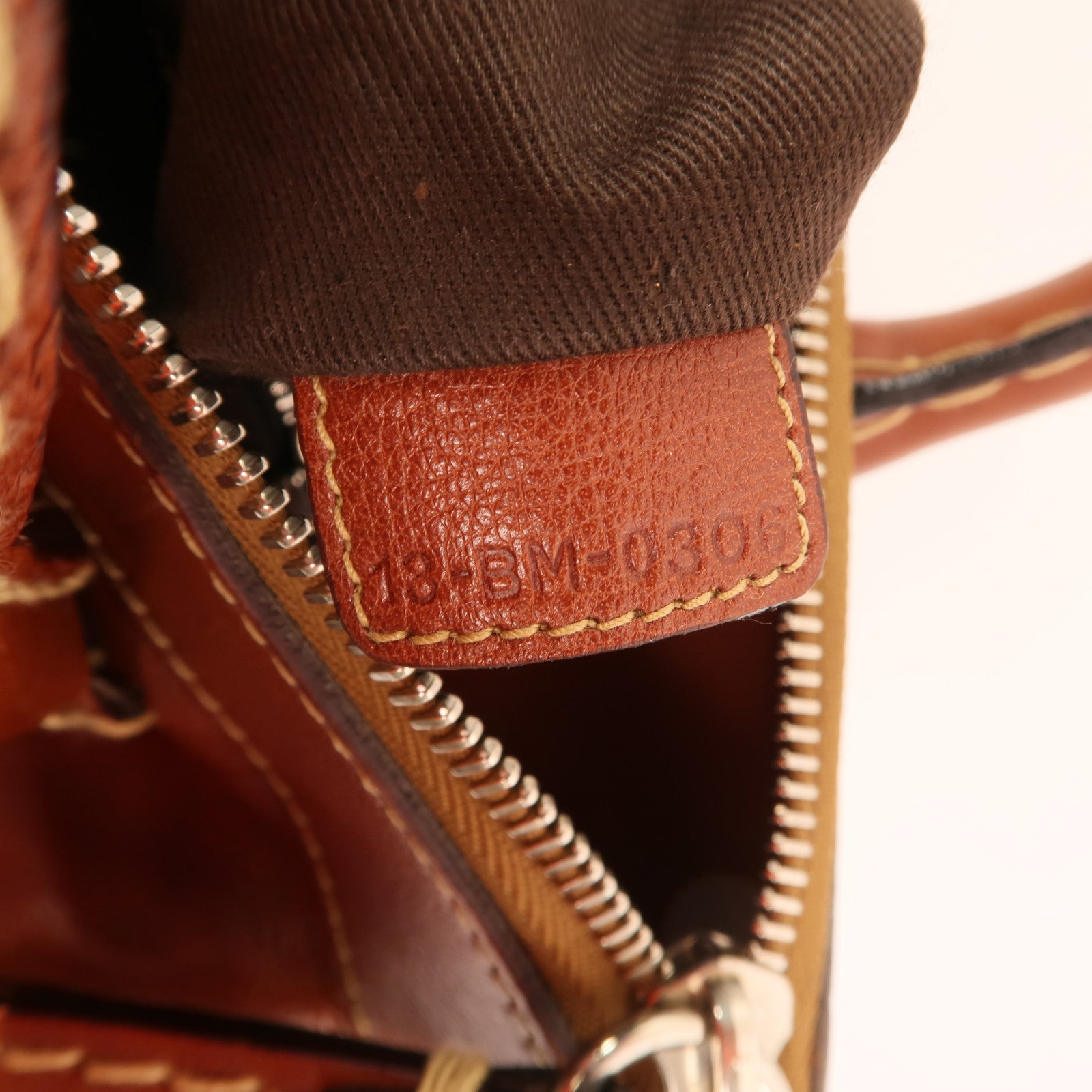 Chloe 牛皮皮革Hand Bag銀扣手挽袋