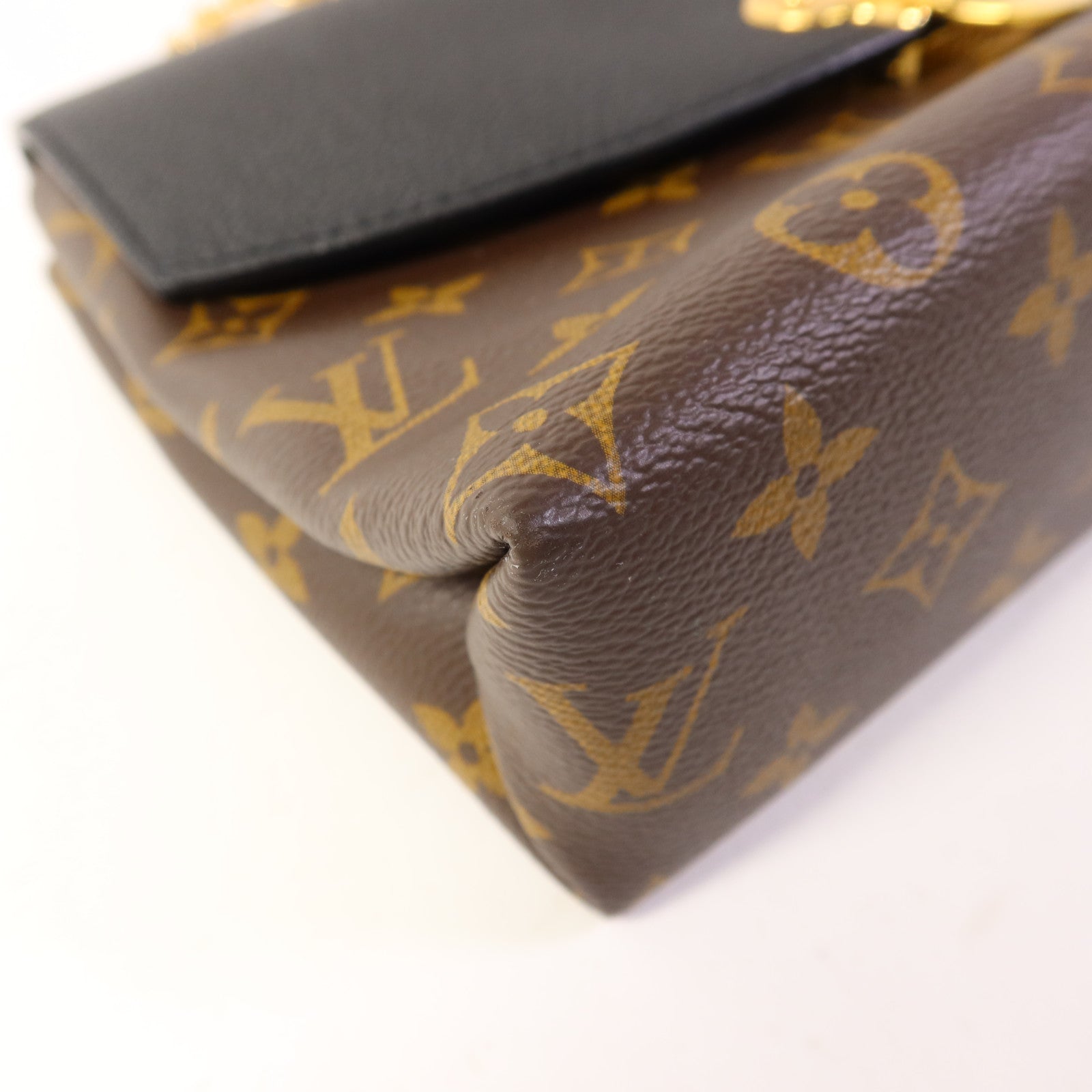 LOUIS VUITTON Mongram Saint Placide金扣肩背袋