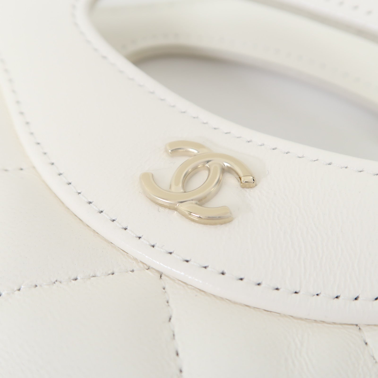 CHANEL 菱格牛皮皮革Shoulder Bag金扣鏈帶肩背袋白色