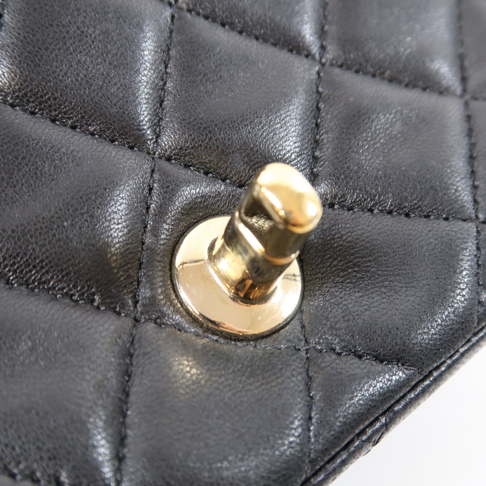 CHANEL 菱格羊皮皮革Chain Shoulder Bag金扣鏈帶肩背袋黑色