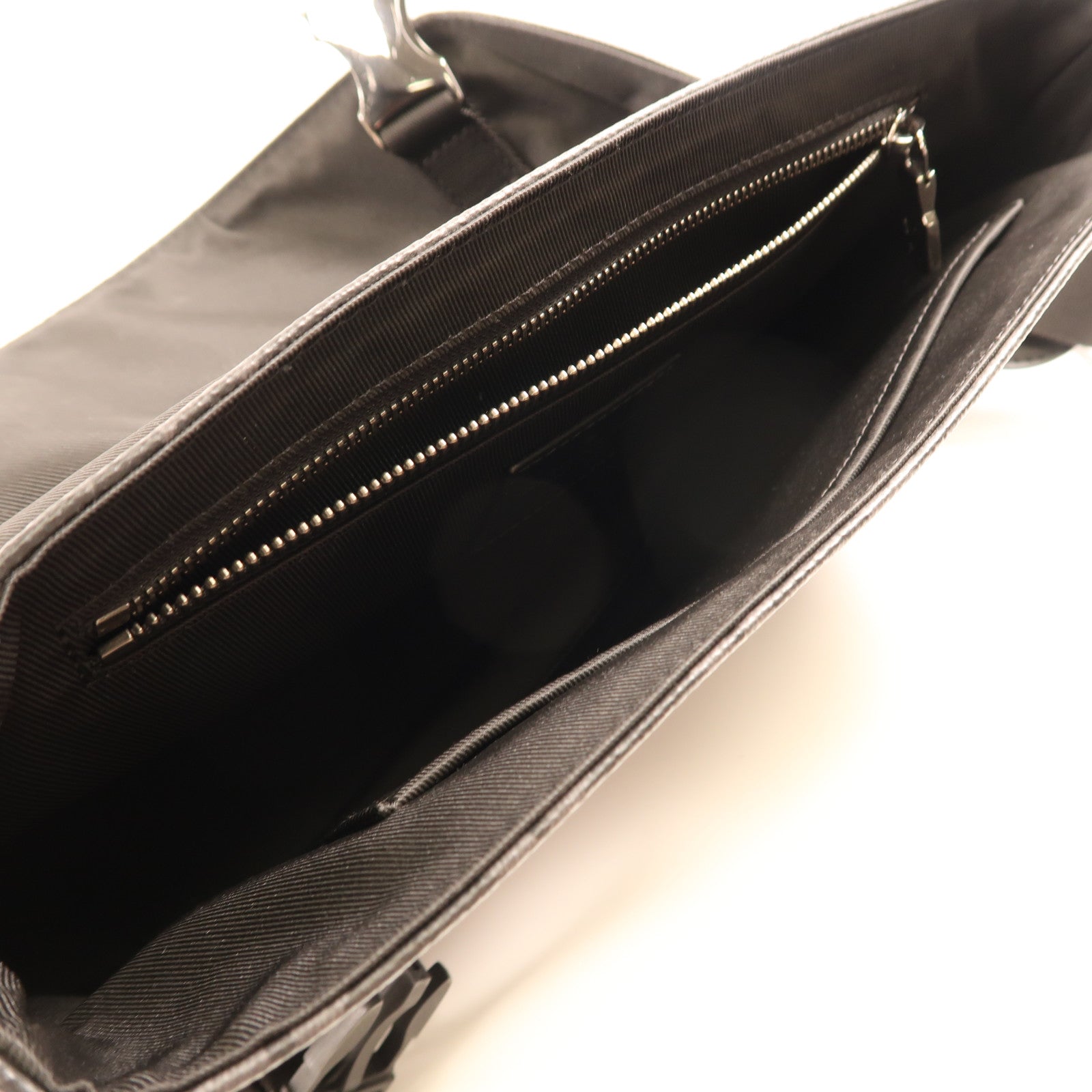 LOUIS VUITTON Monogram Eclipse Messenger PM Voyager銀扣肩背袋