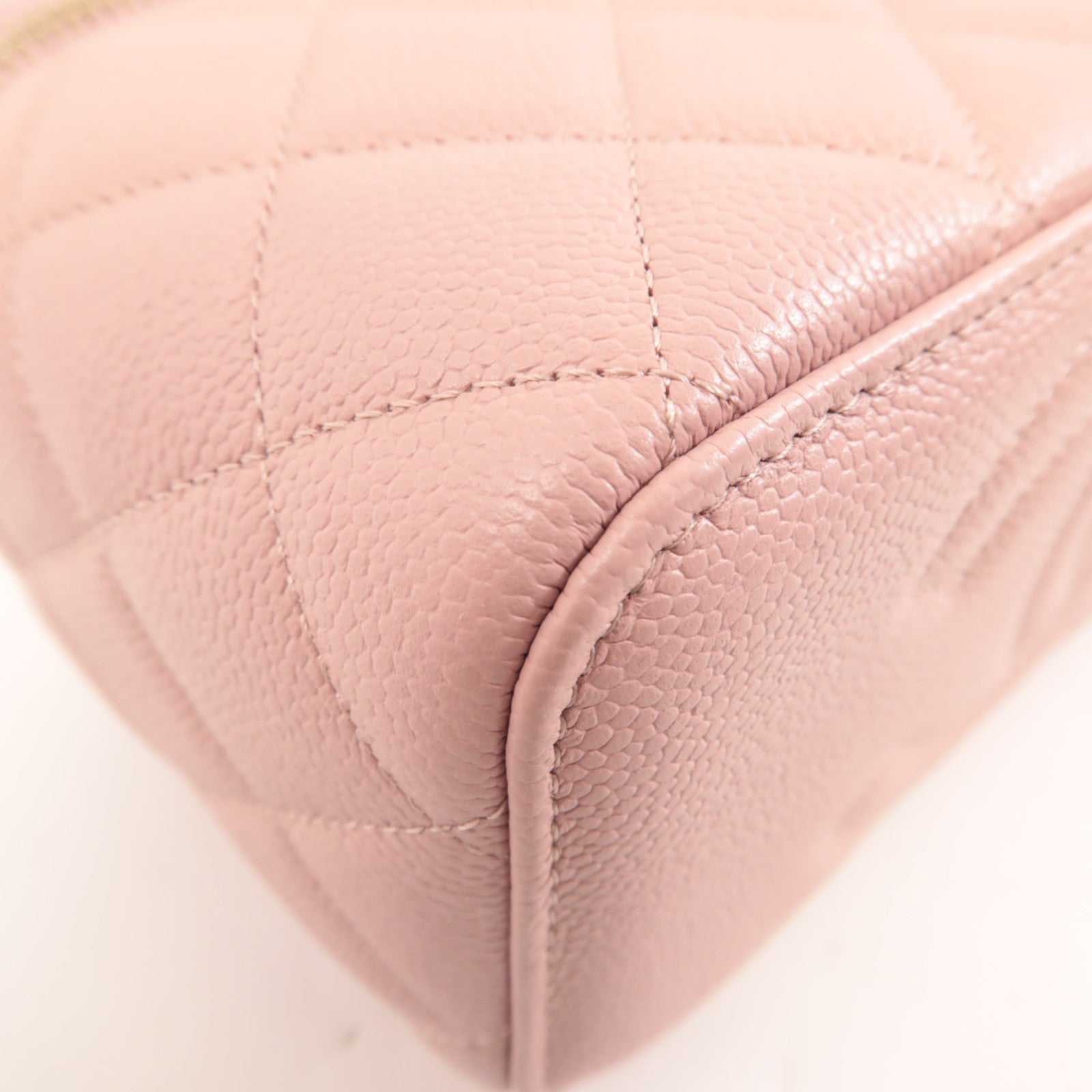 CHANEL 菱格牛皮皮革Vanity Case金扣鏈帶肩背袋粉紅色