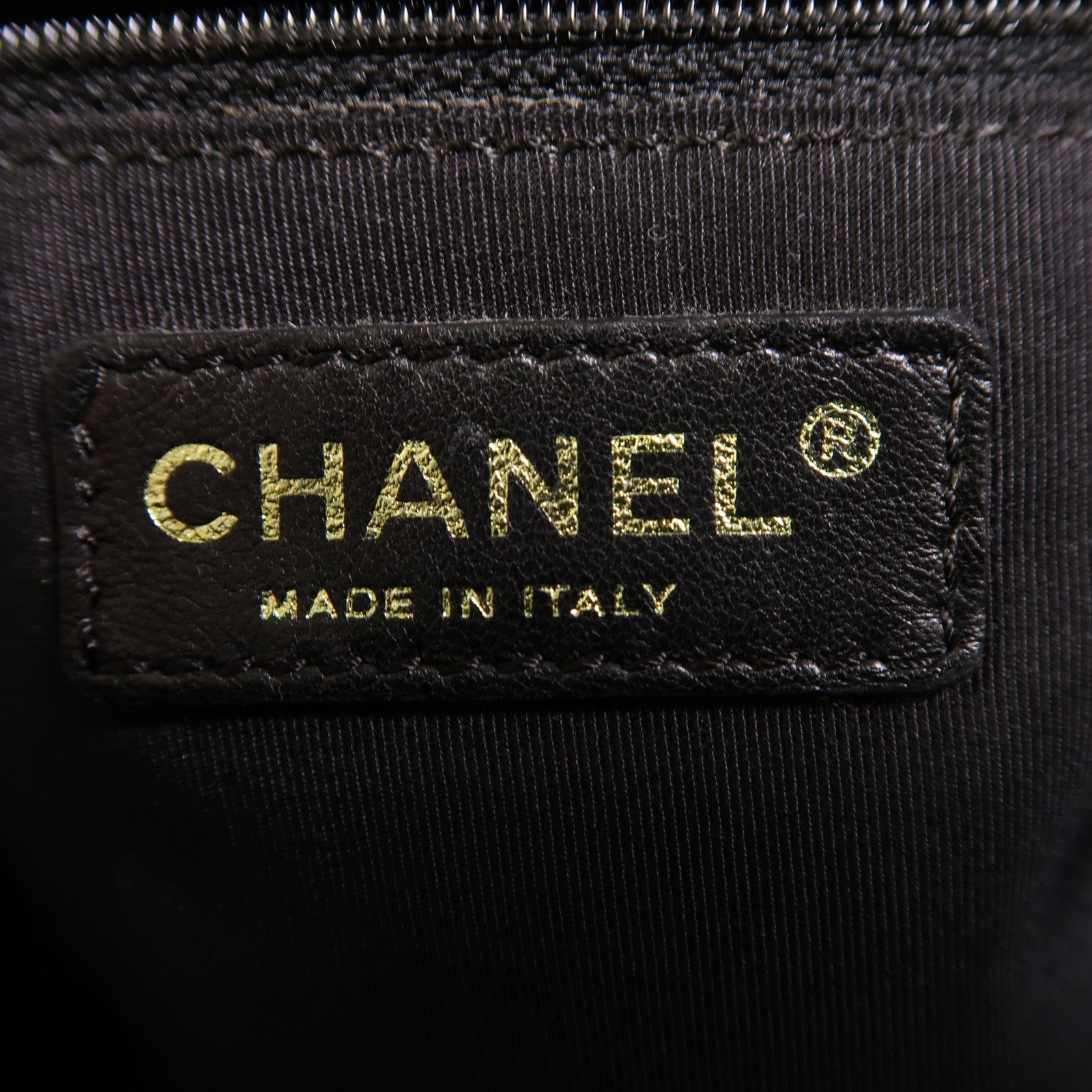 CHANEL 牛皮皮革Petite Timeless Tote金扣鏈帶肩背袋