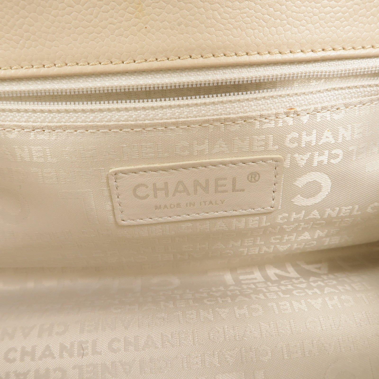 CHANEL 牛皮皮革Quilted Mademoiselle Flap手挽袋