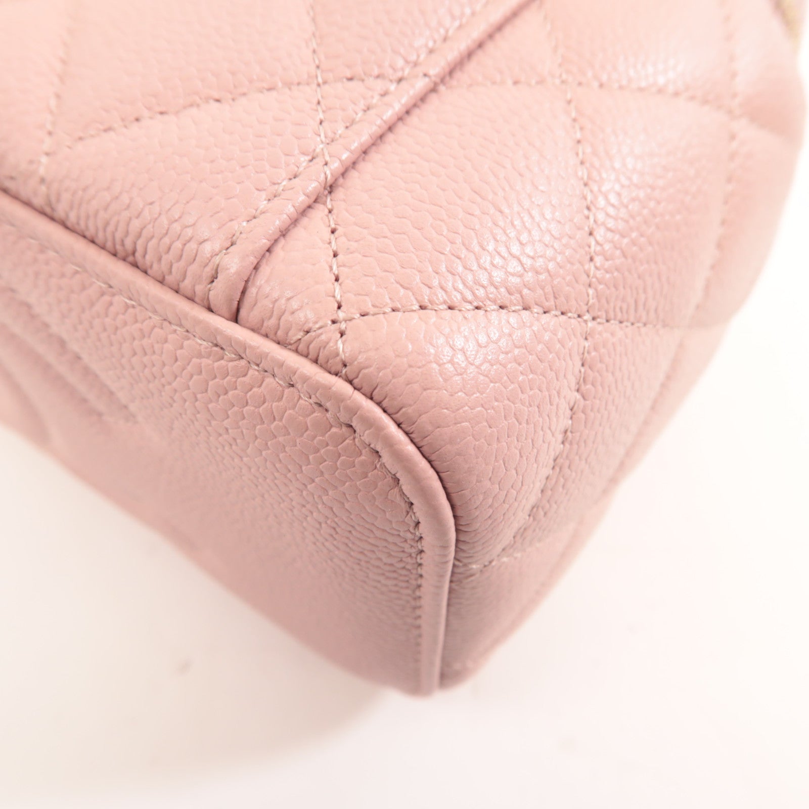 CHANEL 菱格牛皮皮革Vanity Case金扣鏈帶肩背袋粉紅色