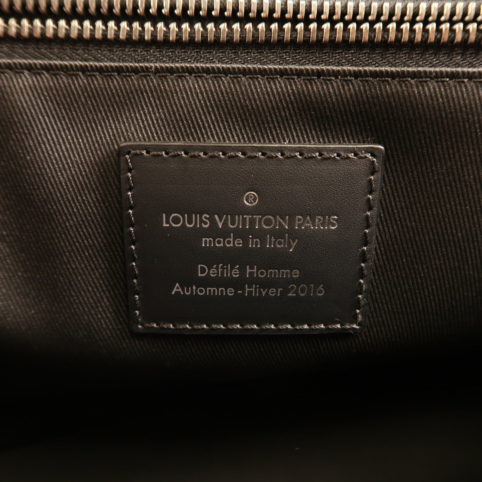LOUIS VUITTON Monogram Eclipse Messenger PM Voyager銀扣肩背袋