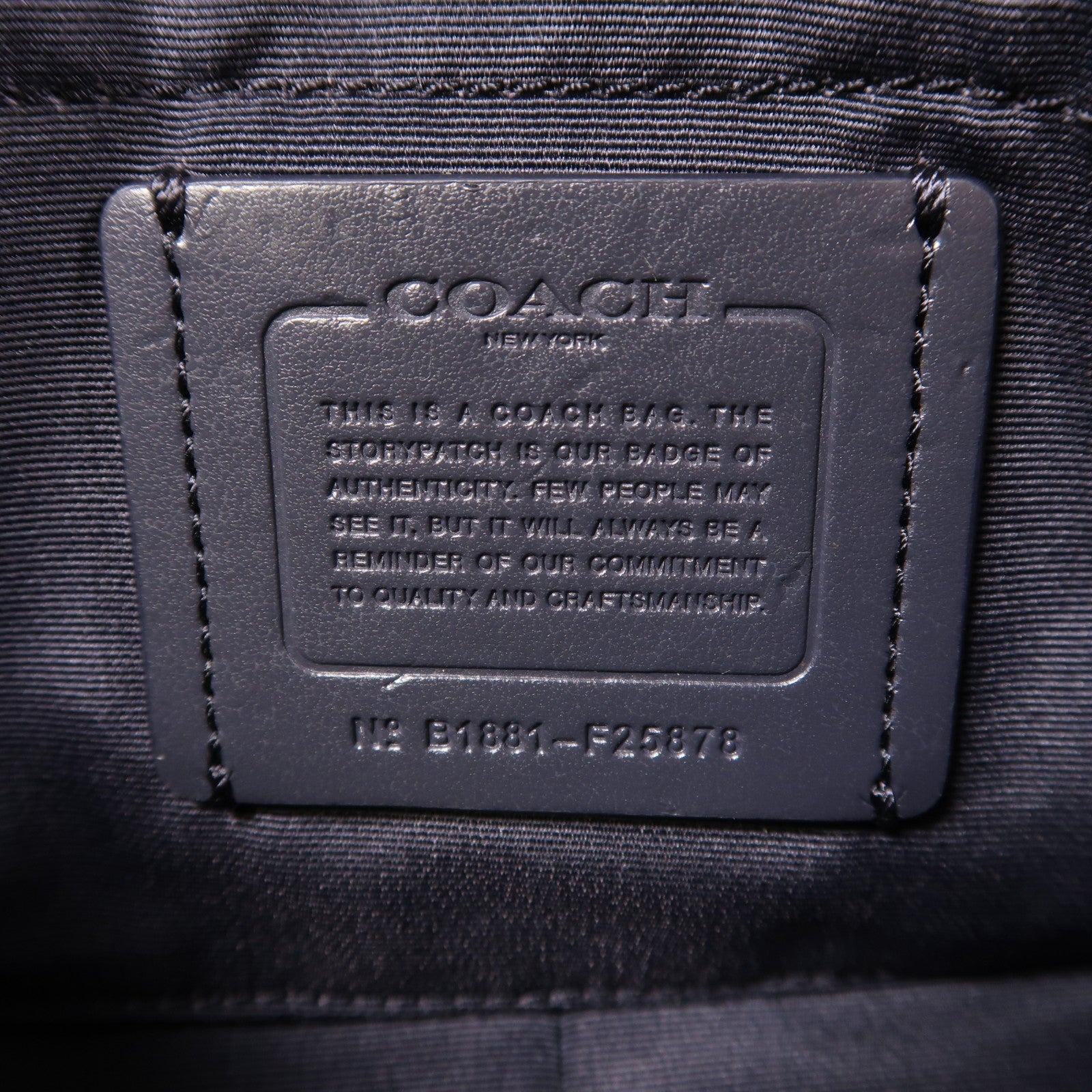 COACH 帆布Shoulder Bag銀扣肩背袋