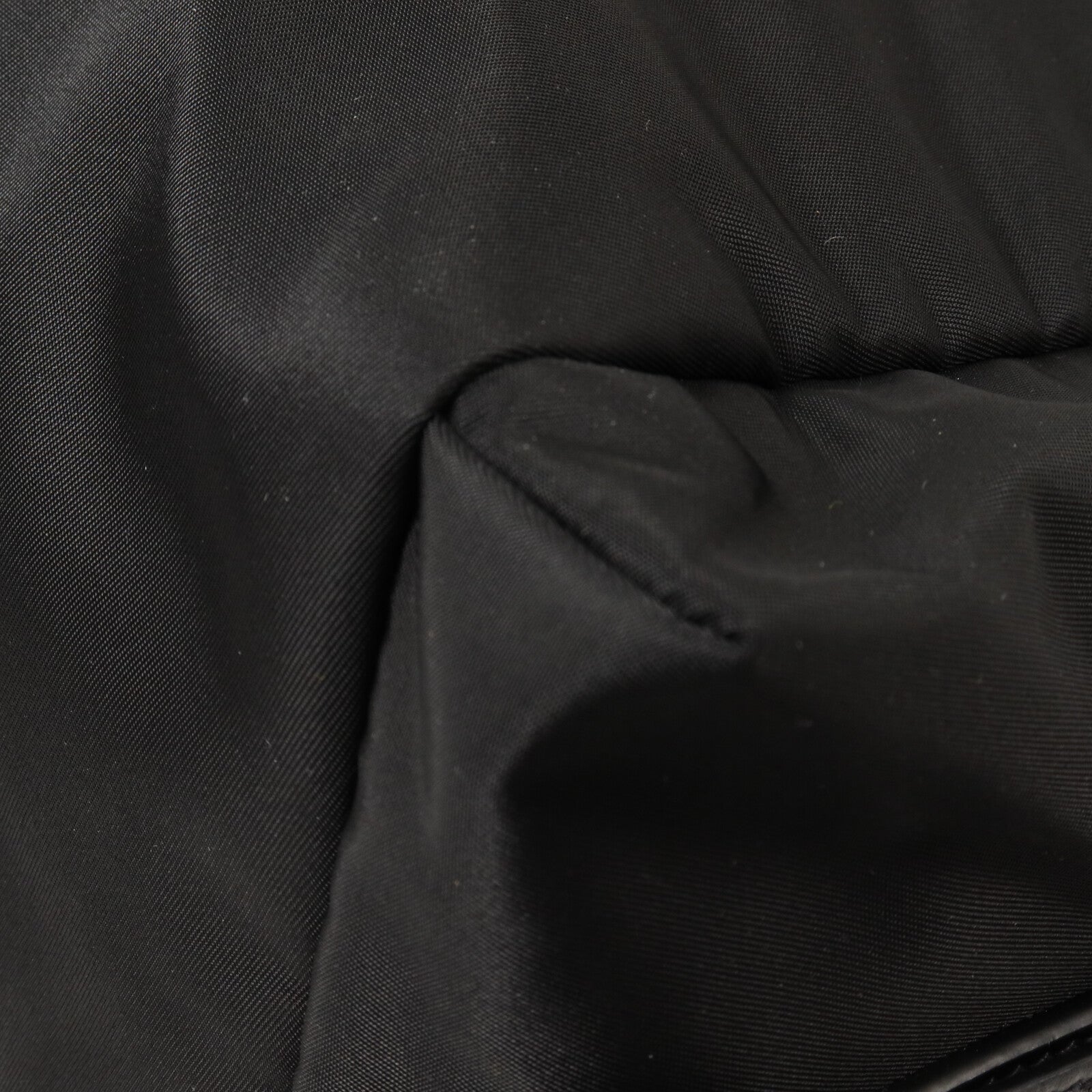 PRADA 尼龍Explore Re-Nylon Large手挽肩背兩用袋