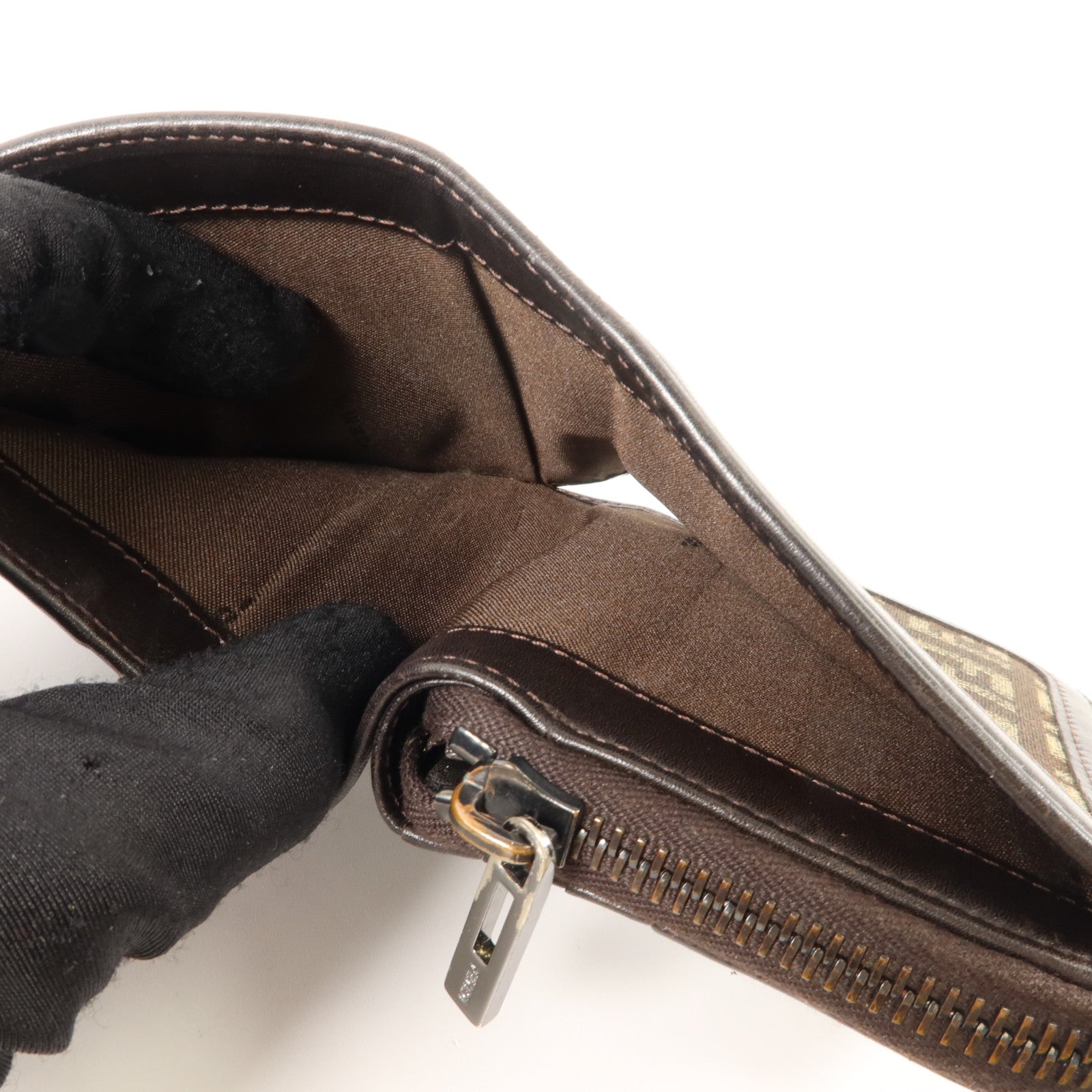 FENDI 帆布Bifold Wallet銀扣錢包