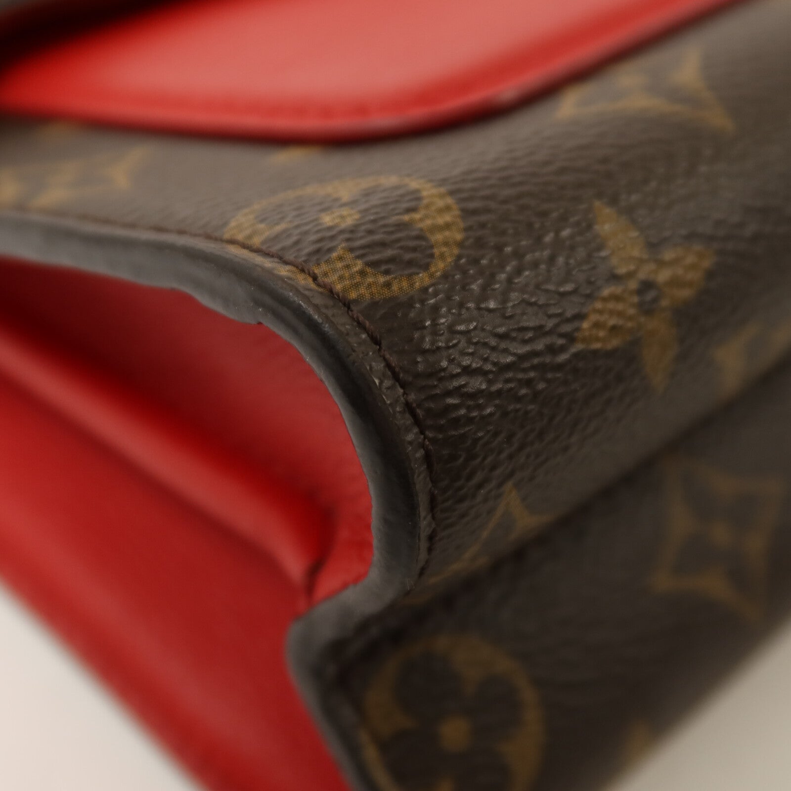 LOUIS VUITTON Monogram Victoire金扣鏈帶肩背袋