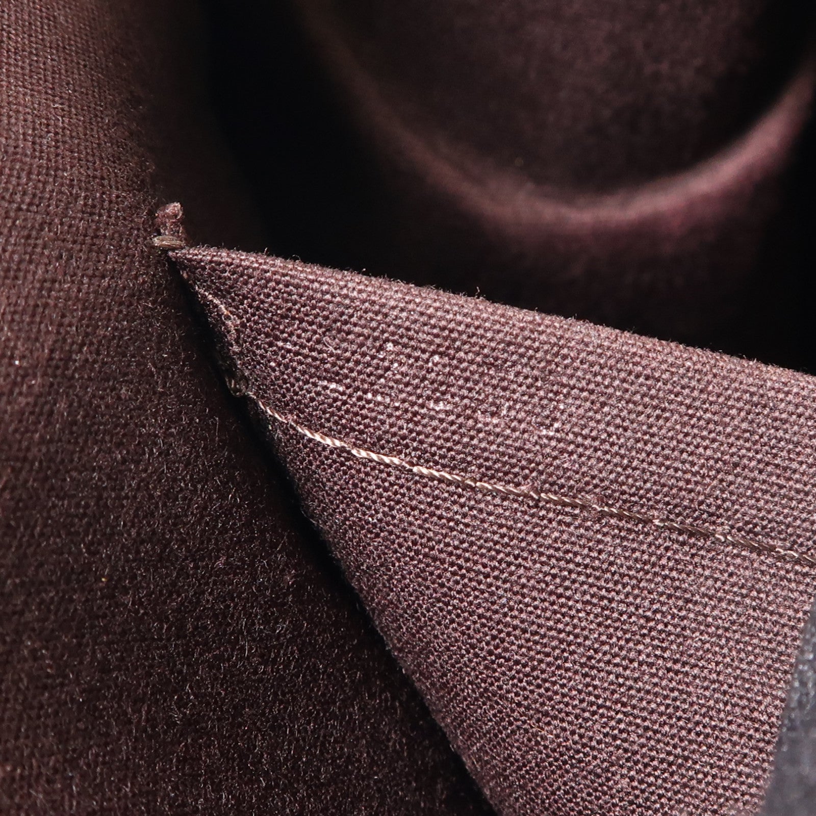 LOUIS VUITTON Monogram Vernis Rosewood Avenue金扣肩背袋酒紅色