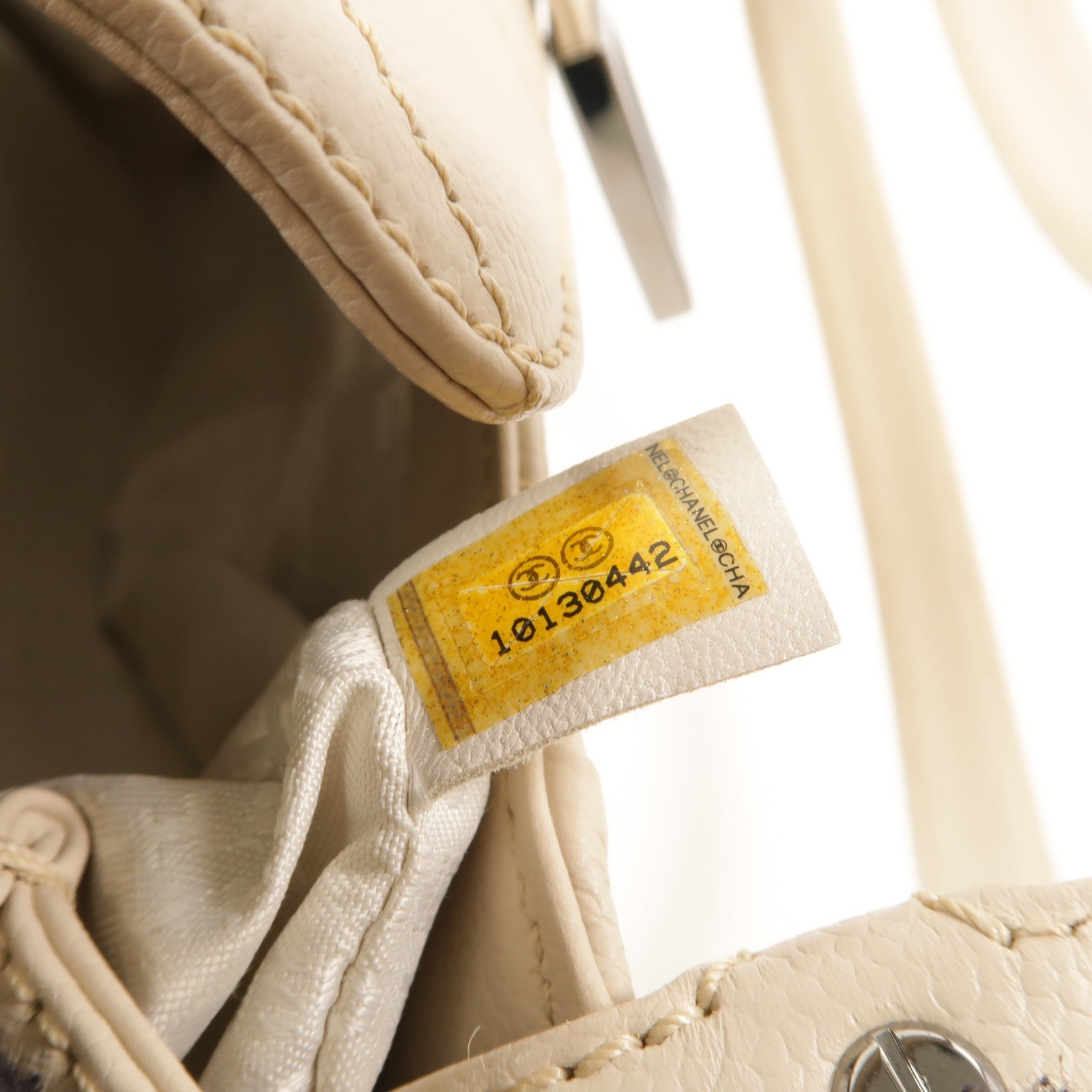CHANEL 牛皮皮革Quilted Mademoiselle Flap手挽袋