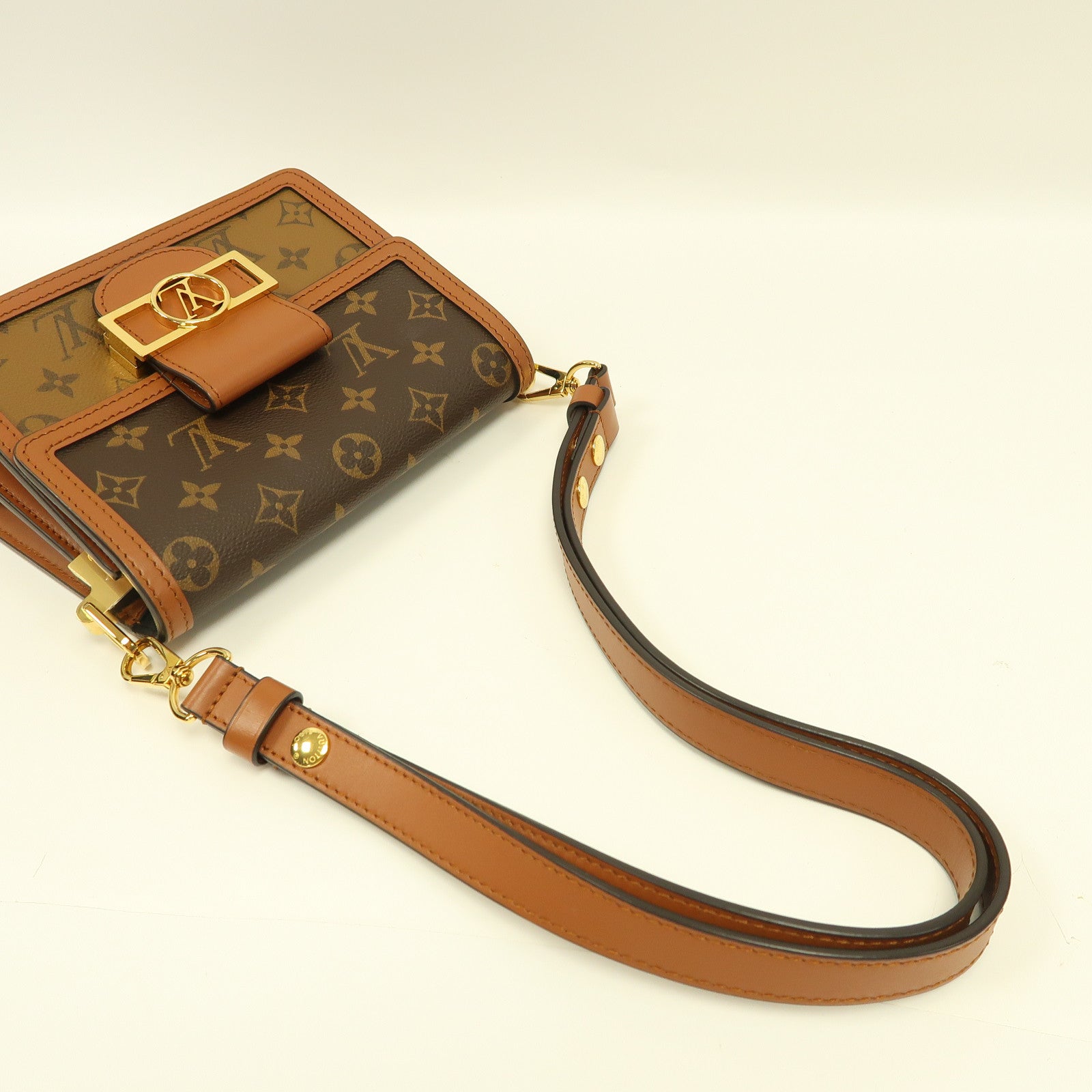 LOUIS VUITTON Monogram Reverse Mini Dauphine金扣肩背袋啡色
