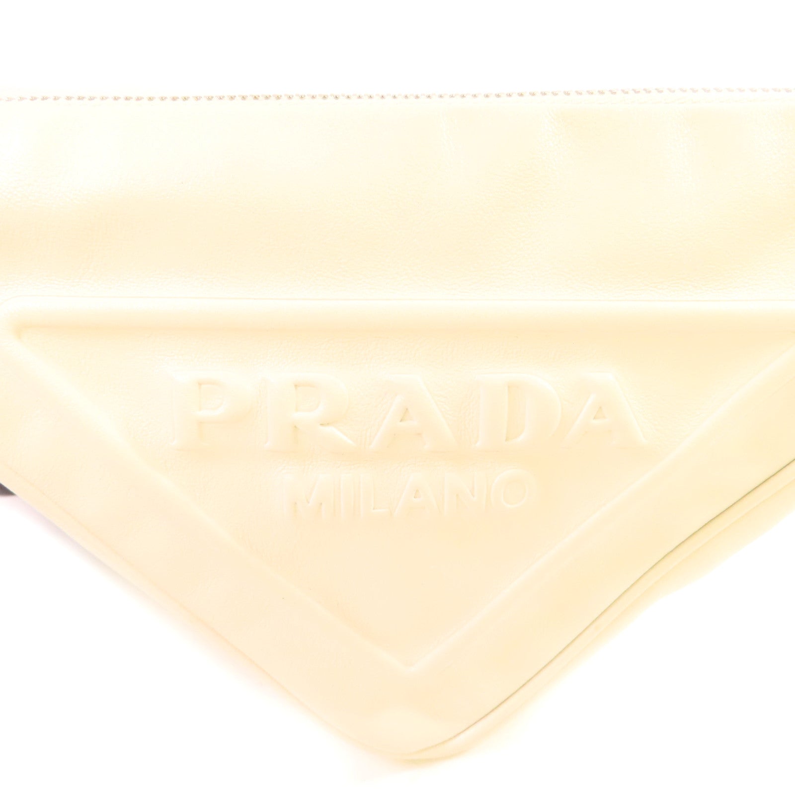 PRADA 牛皮皮革Triangle Shoulder Bag銀扣肩背袋白色