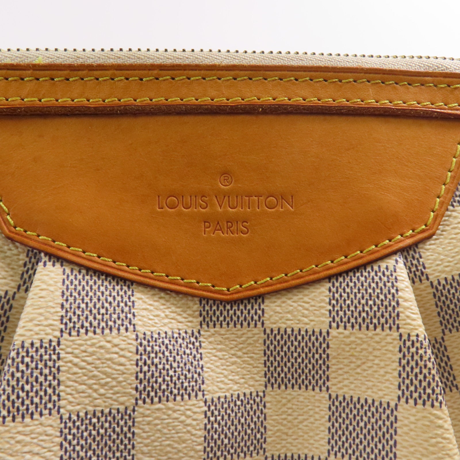 LOUIS VUITTON Damier Azur Siracusa PM金扣肩背袋