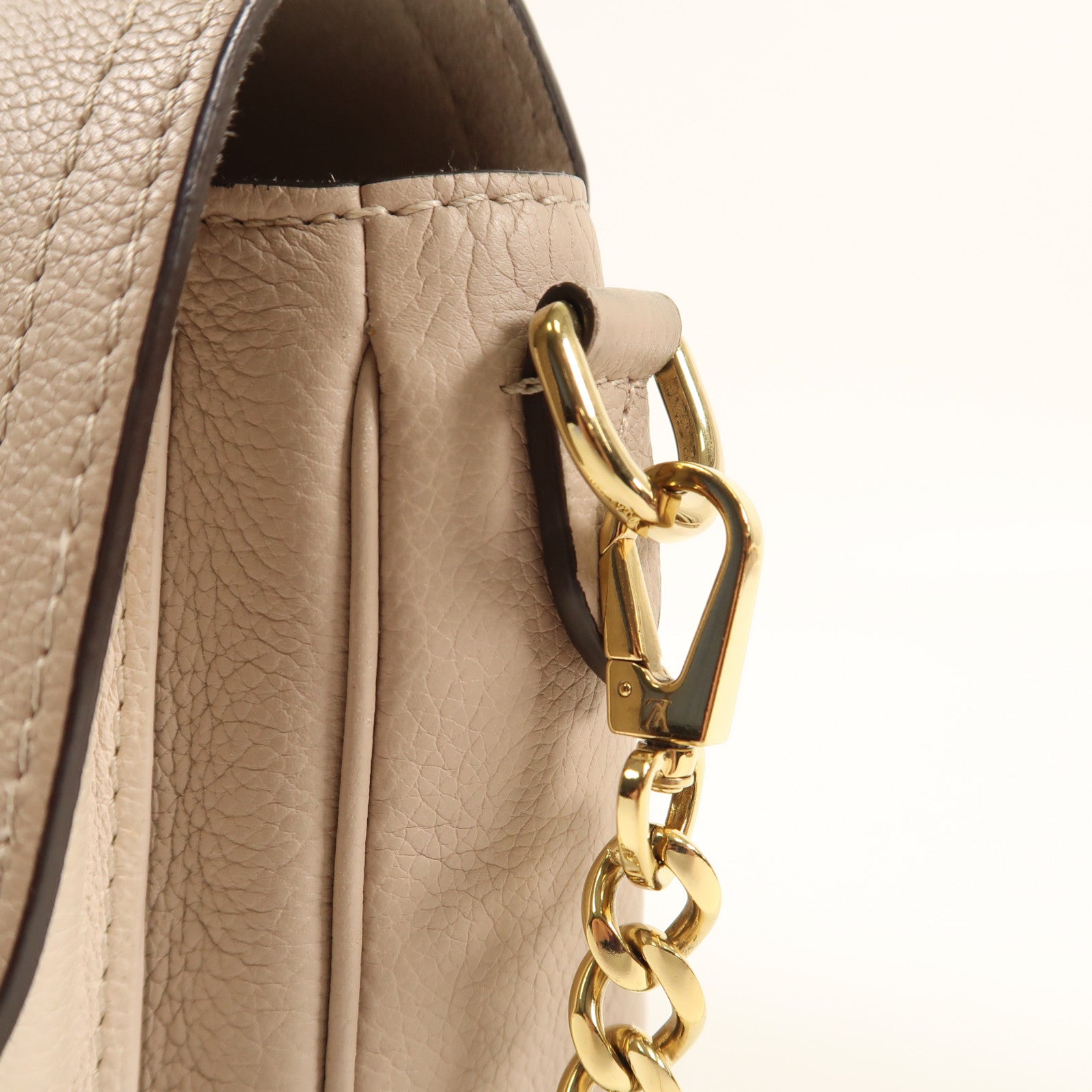 LOUIS VUITTON 牛皮皮革Lockme Tender金扣鏈帶肩背袋