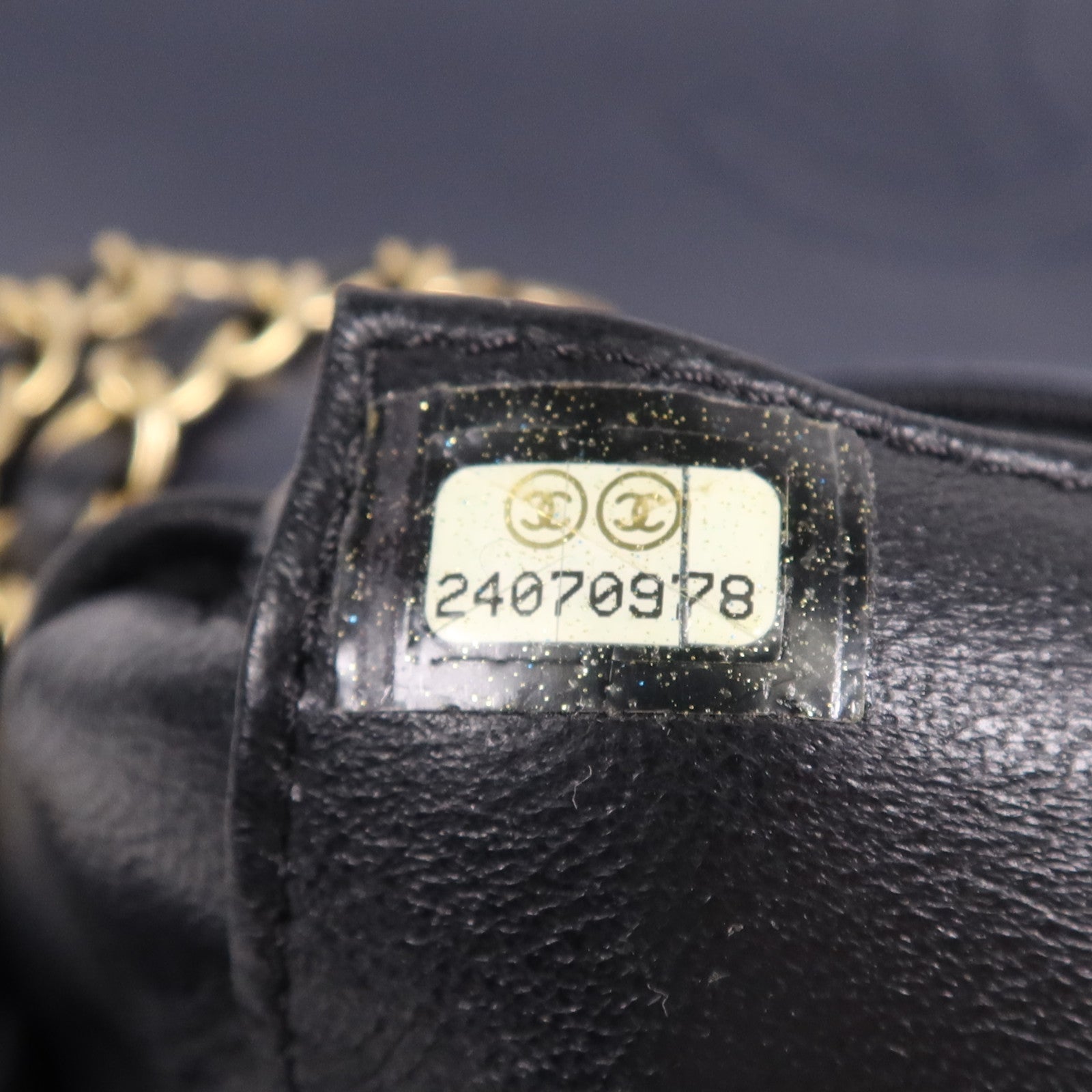 CHANEL 牛皮皮革Filigree Chain Bag金扣鏈帶肩背袋