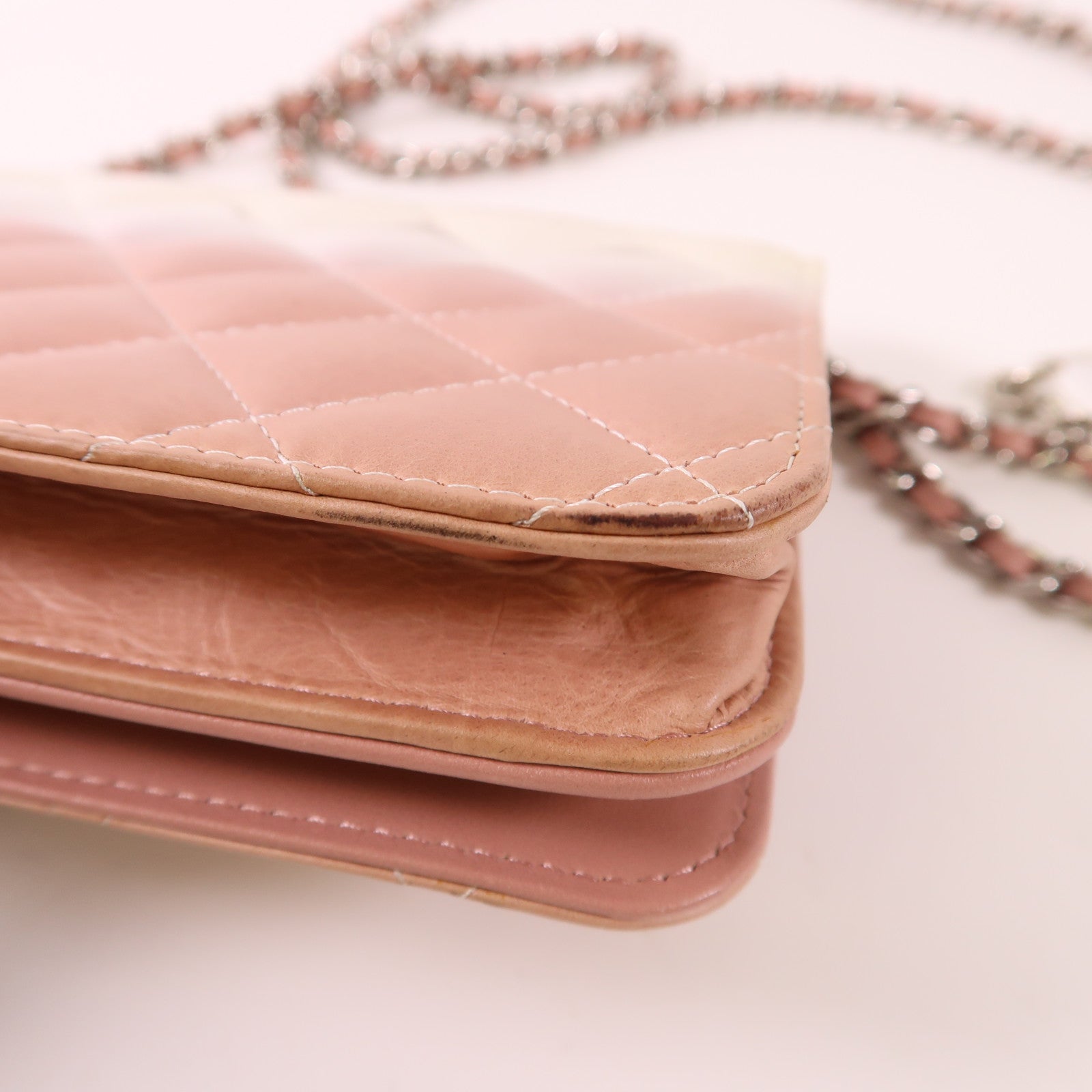CHANEL 漆皮皮革/牛皮皮革WOC Wallet On Chain銀扣鏈帶肩背袋