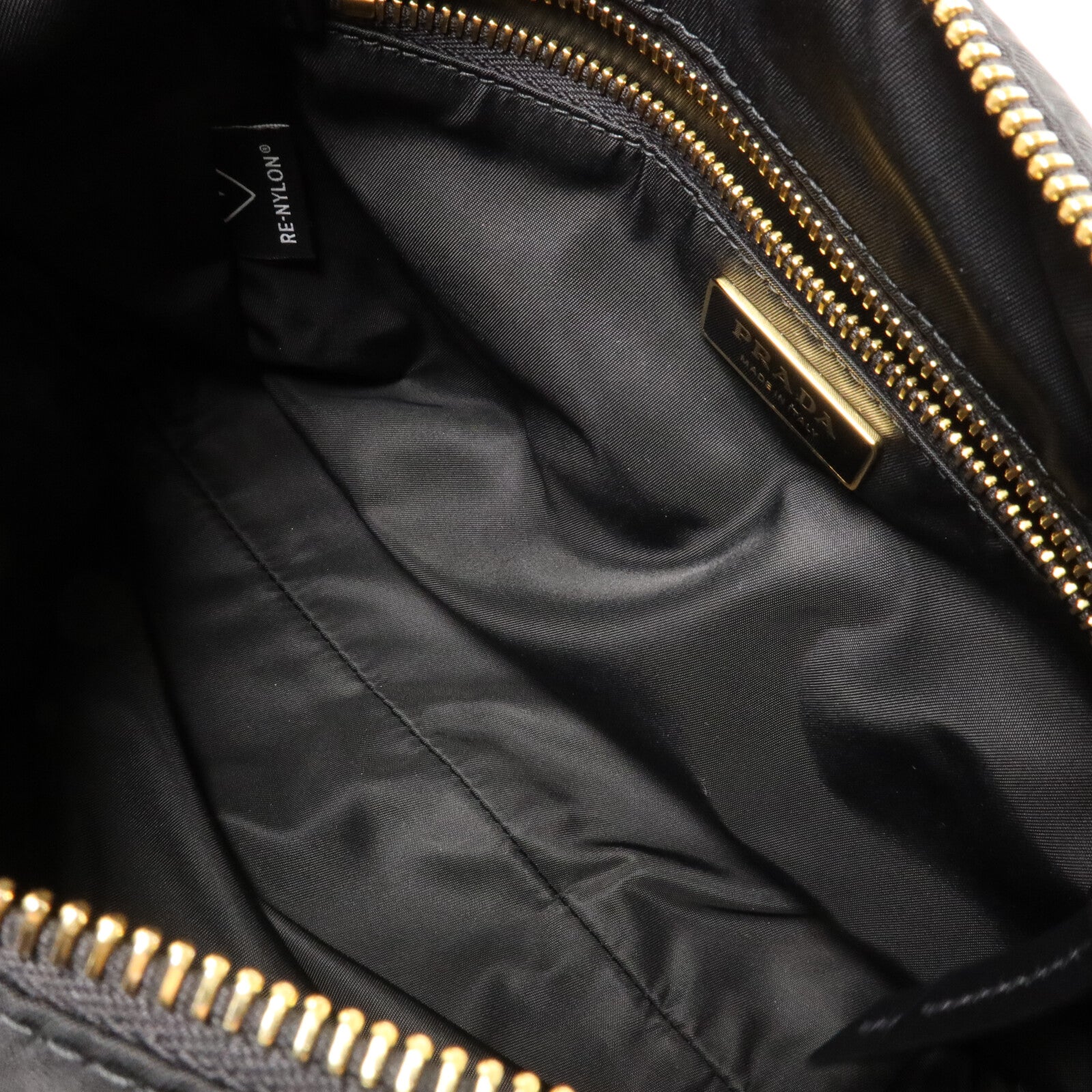 PRADA 尼龍Explore Re-Nylon Large手挽肩背兩用袋