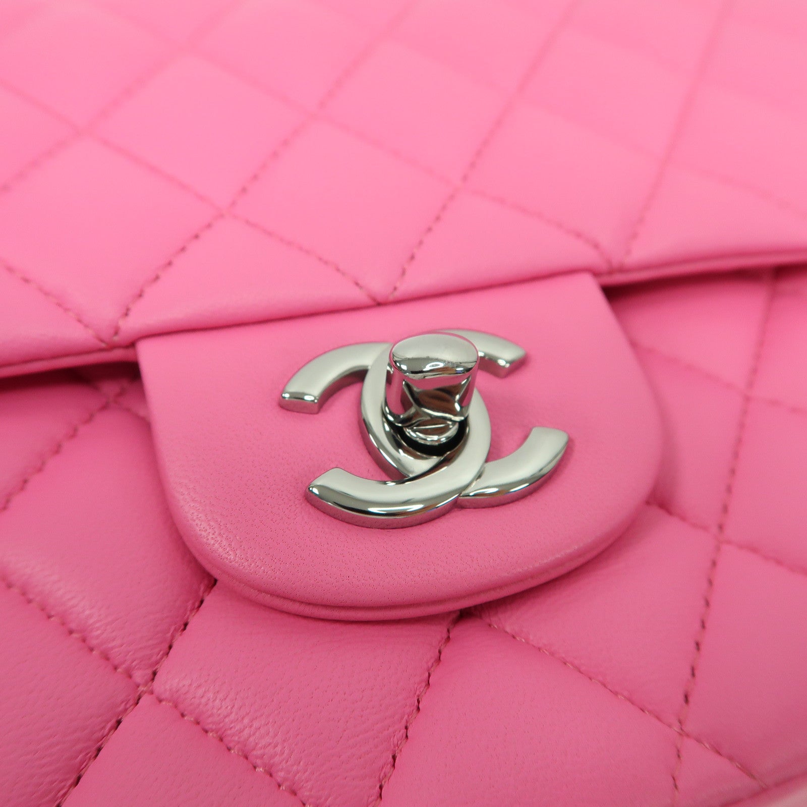 CHANEL 【激減優惠】菱格牛皮皮革Classic 25銀扣鏈帶肩背袋粉紅色