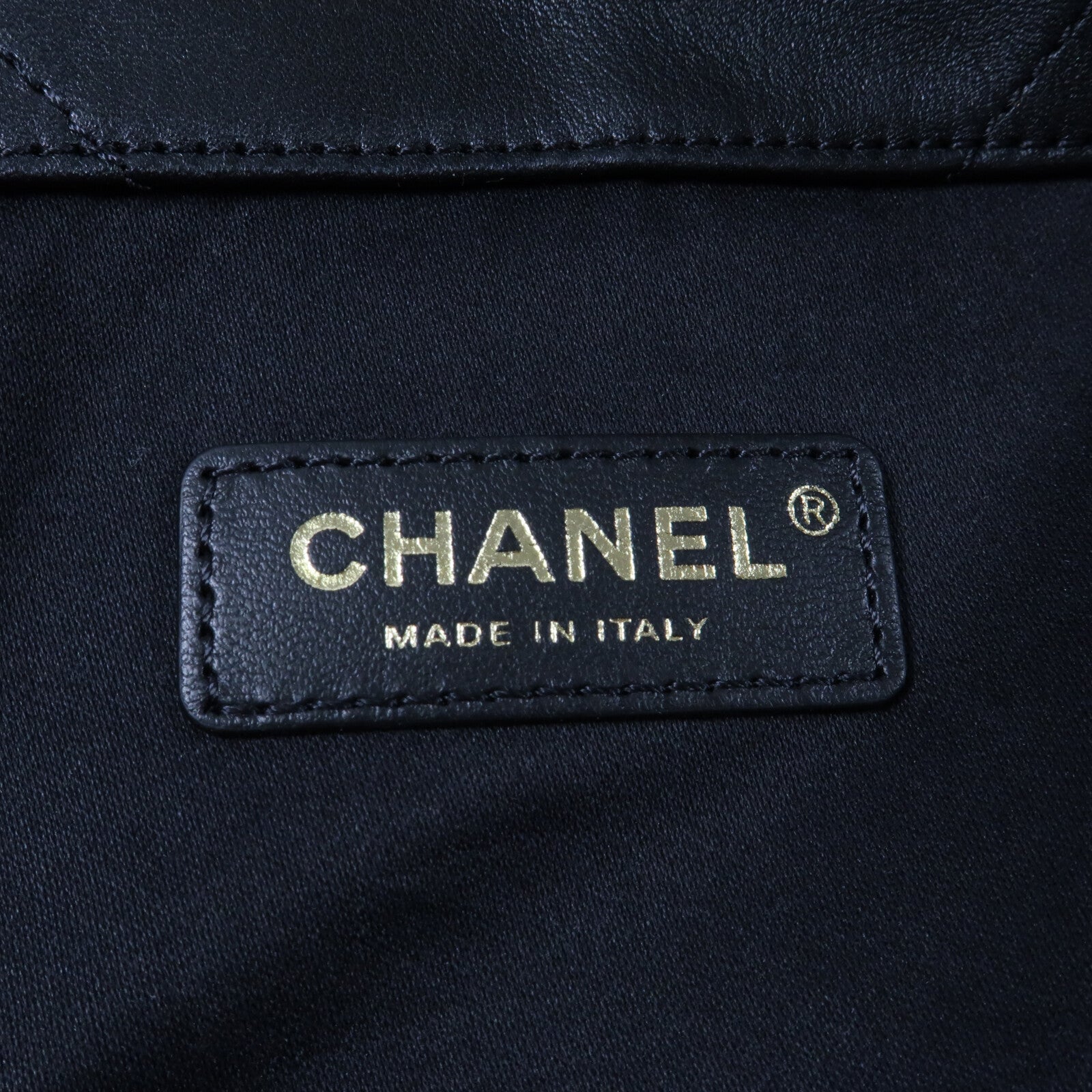 CHANEL 【激減優惠】牛皮皮革Small Chain Tote金扣鏈帶手挽袋