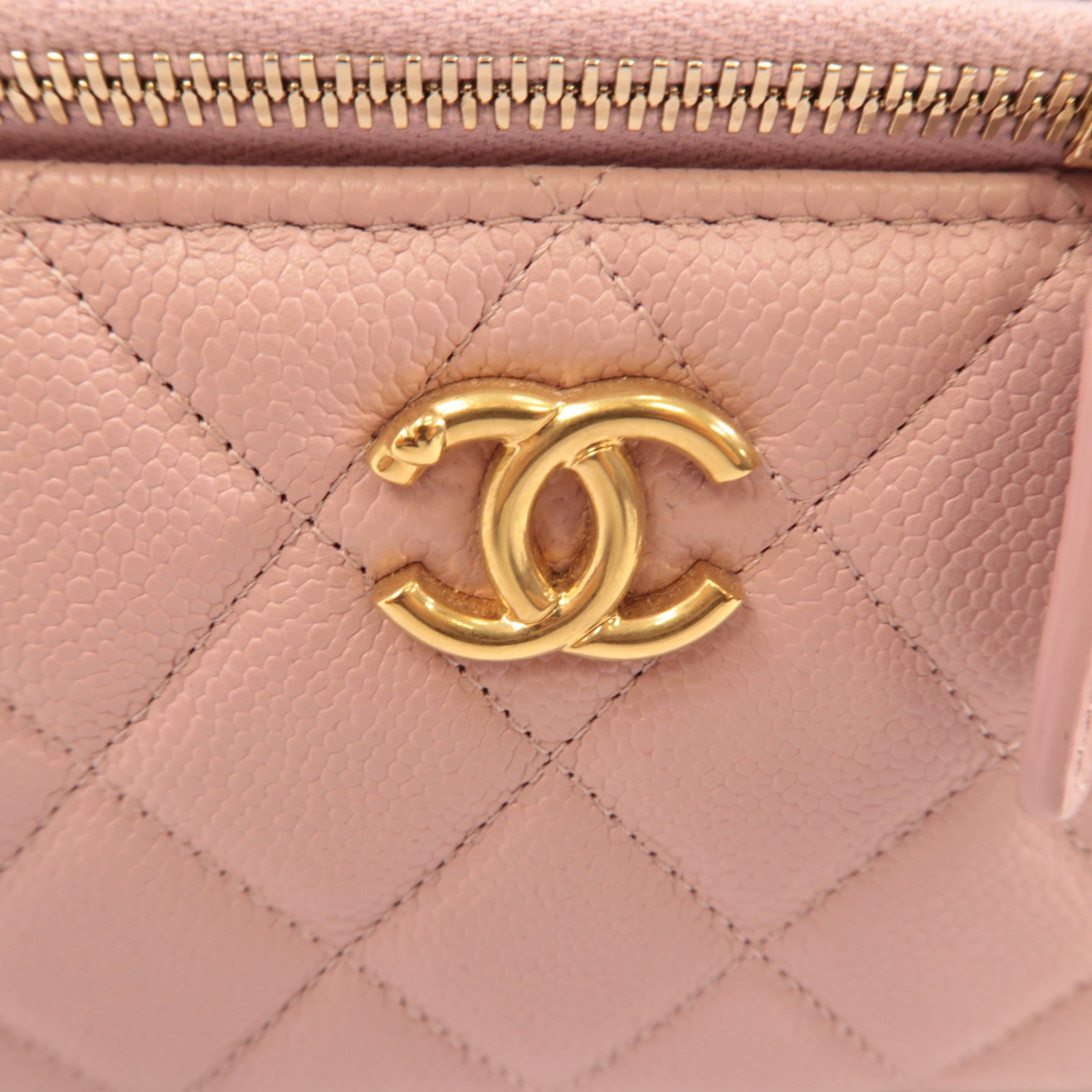 CHANEL 菱格牛皮皮革Vanity Case金扣鏈帶肩背袋粉紅色