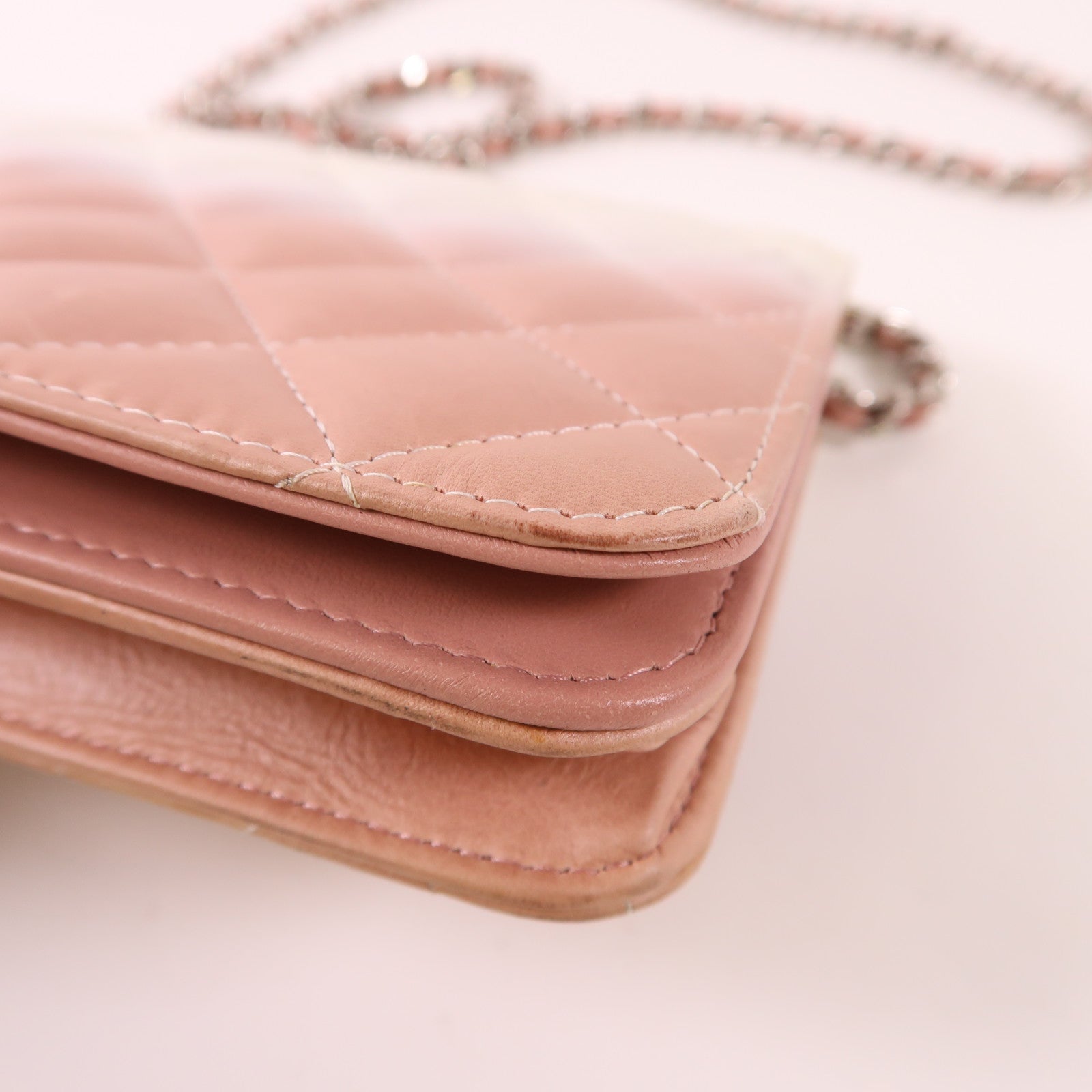 CHANEL 漆皮皮革/牛皮皮革WOC Wallet On Chain銀扣鏈帶肩背袋