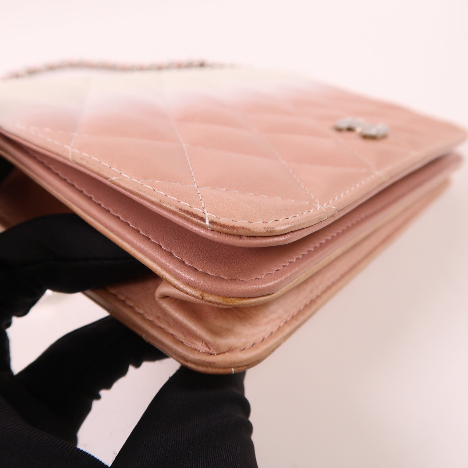 CHANEL 漆皮皮革/牛皮皮革WOC Wallet On Chain銀扣鏈帶肩背袋