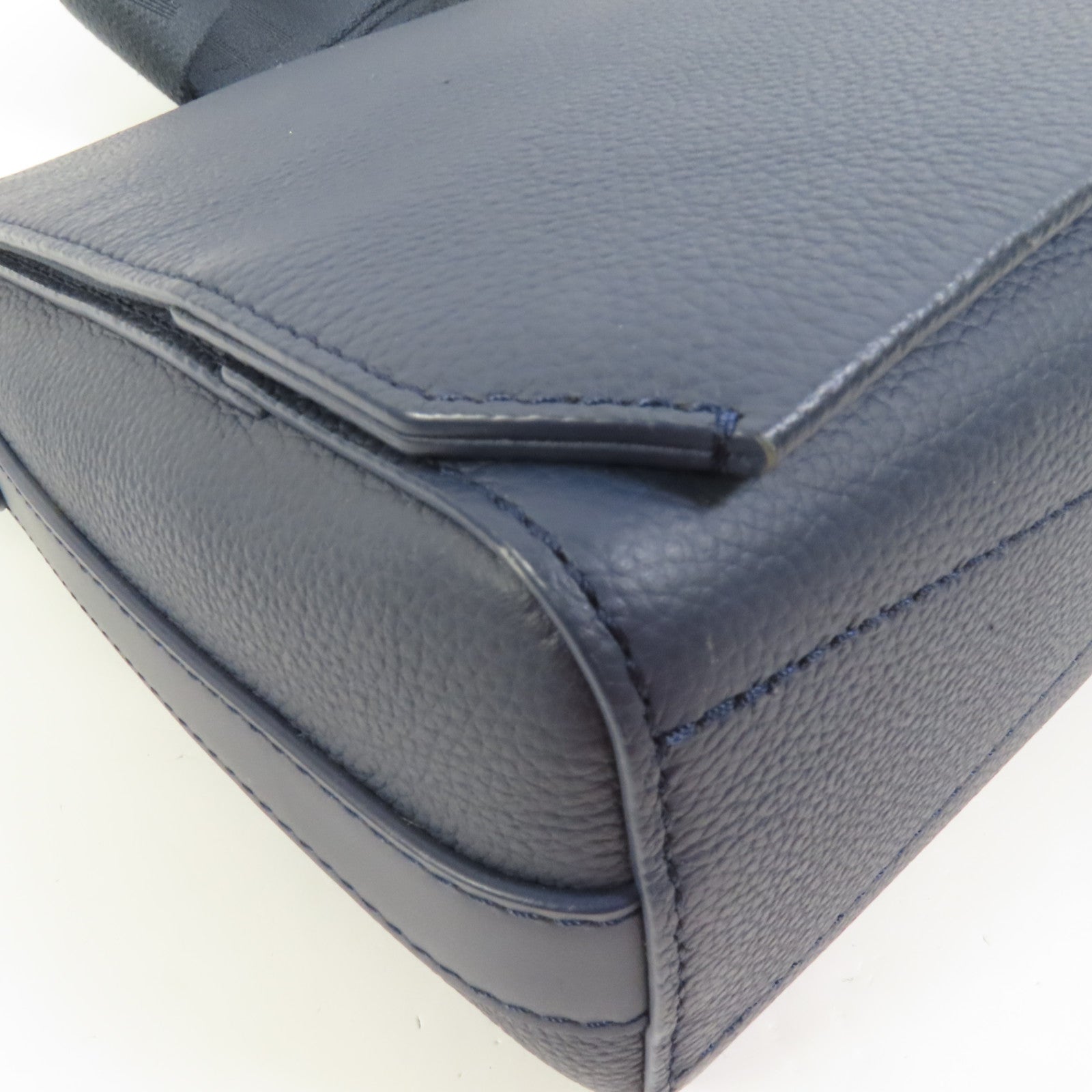 LOUIS VUITTON 牛皮皮革Aerogram Takeoff銀扣肩背袋