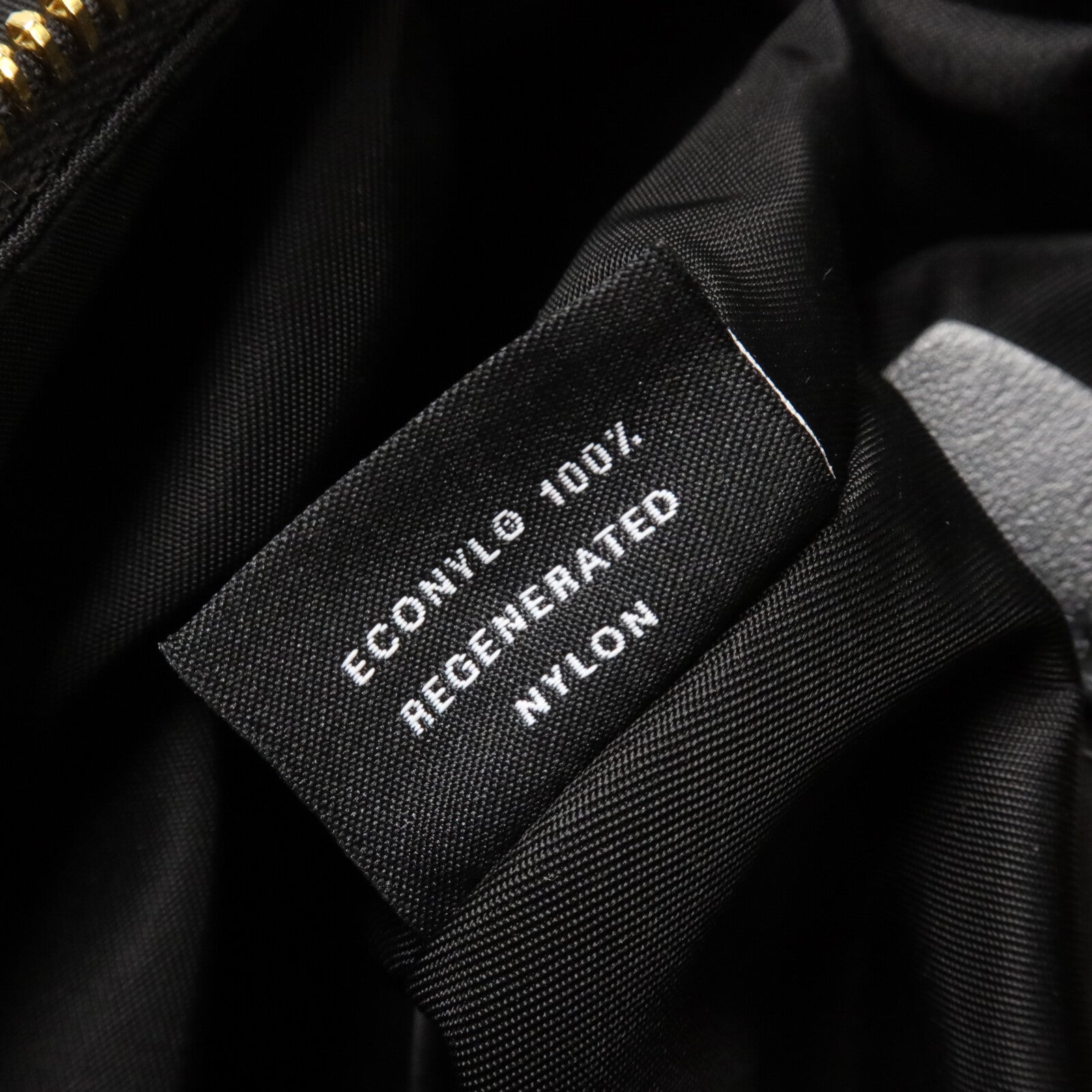 PRADA 尼龍Explore Re-Nylon Large手挽肩背兩用袋