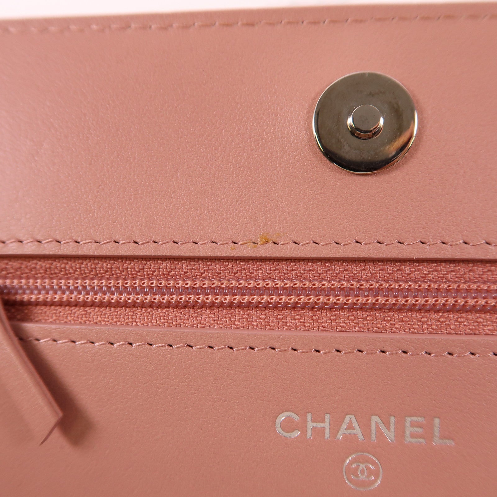 CHANEL 漆皮皮革/牛皮皮革WOC Wallet On Chain銀扣鏈帶肩背袋