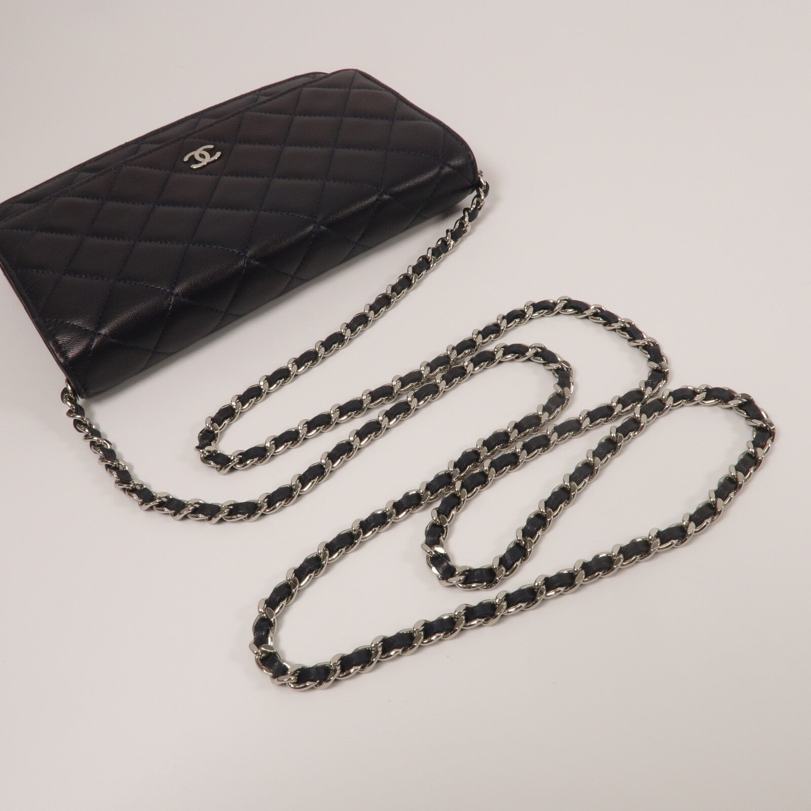CHANEL 羊皮皮革WOC Wallet On Chain鏈帶肩背袋