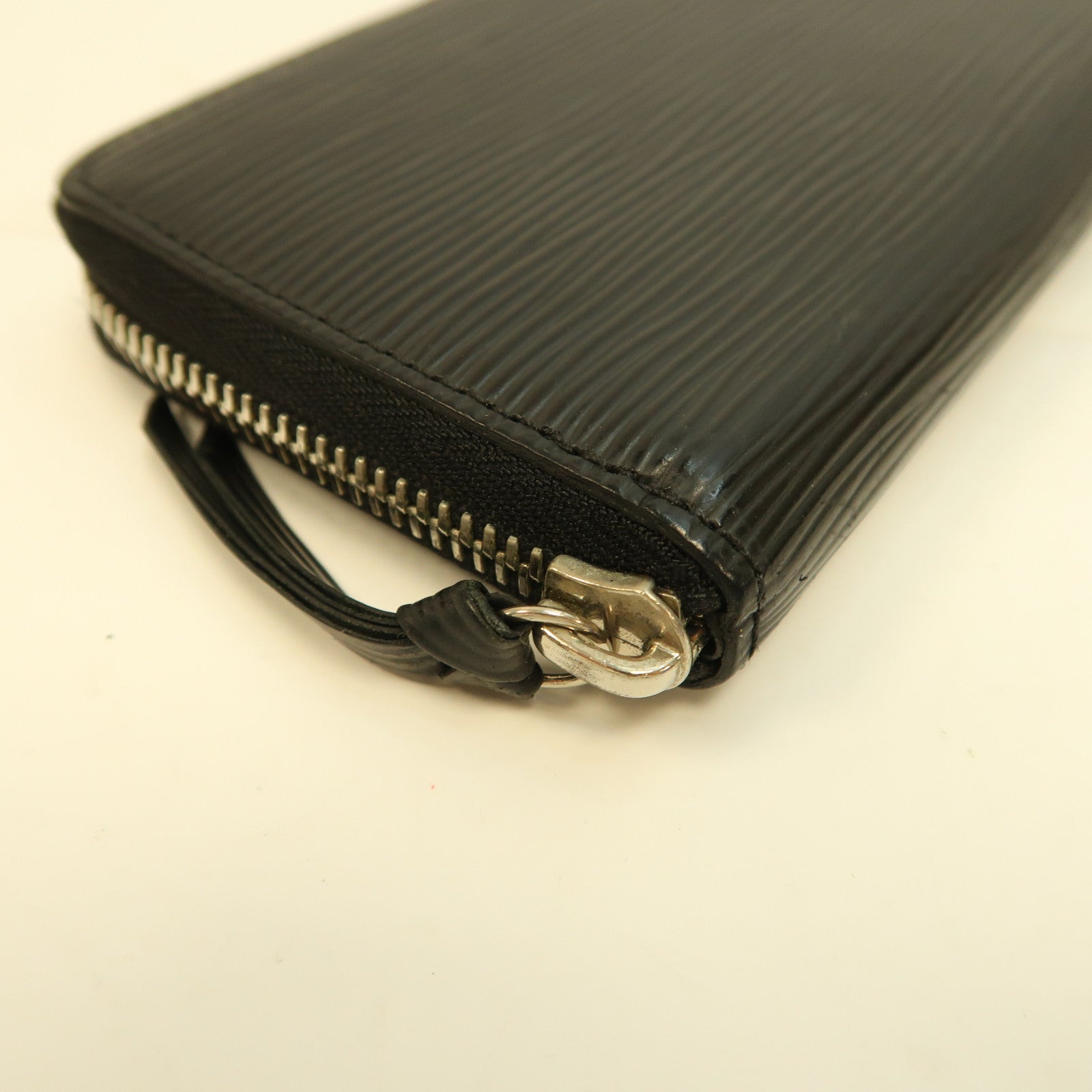 LOUIS VUITTON 【激減優惠】Epi Zipper Long Wallet銀扣拉鏈長錢包黑色