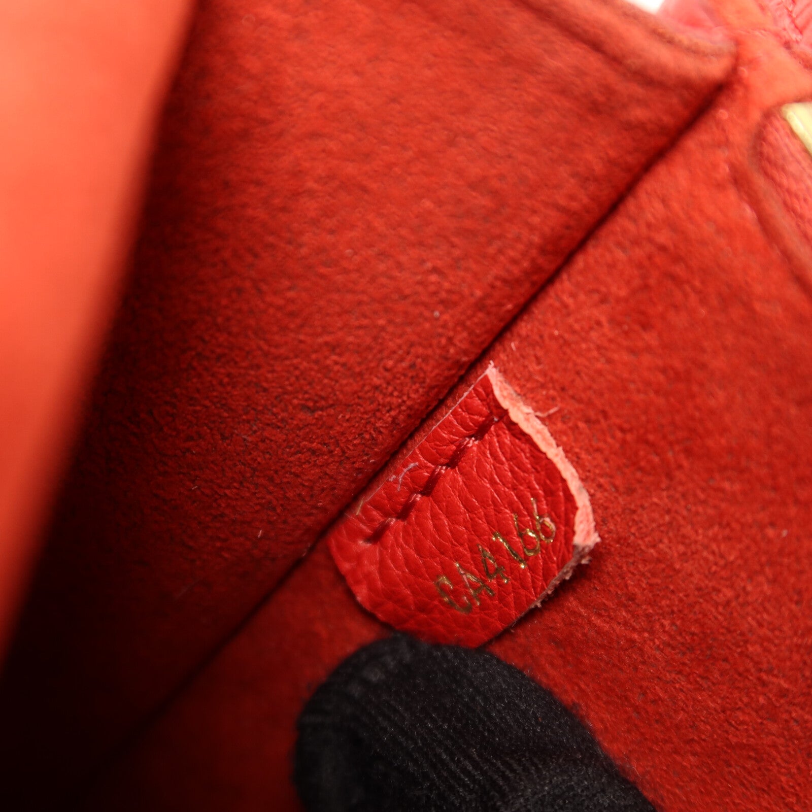 LOUIS VUITTON Monogram Victoire金扣鏈帶肩背袋