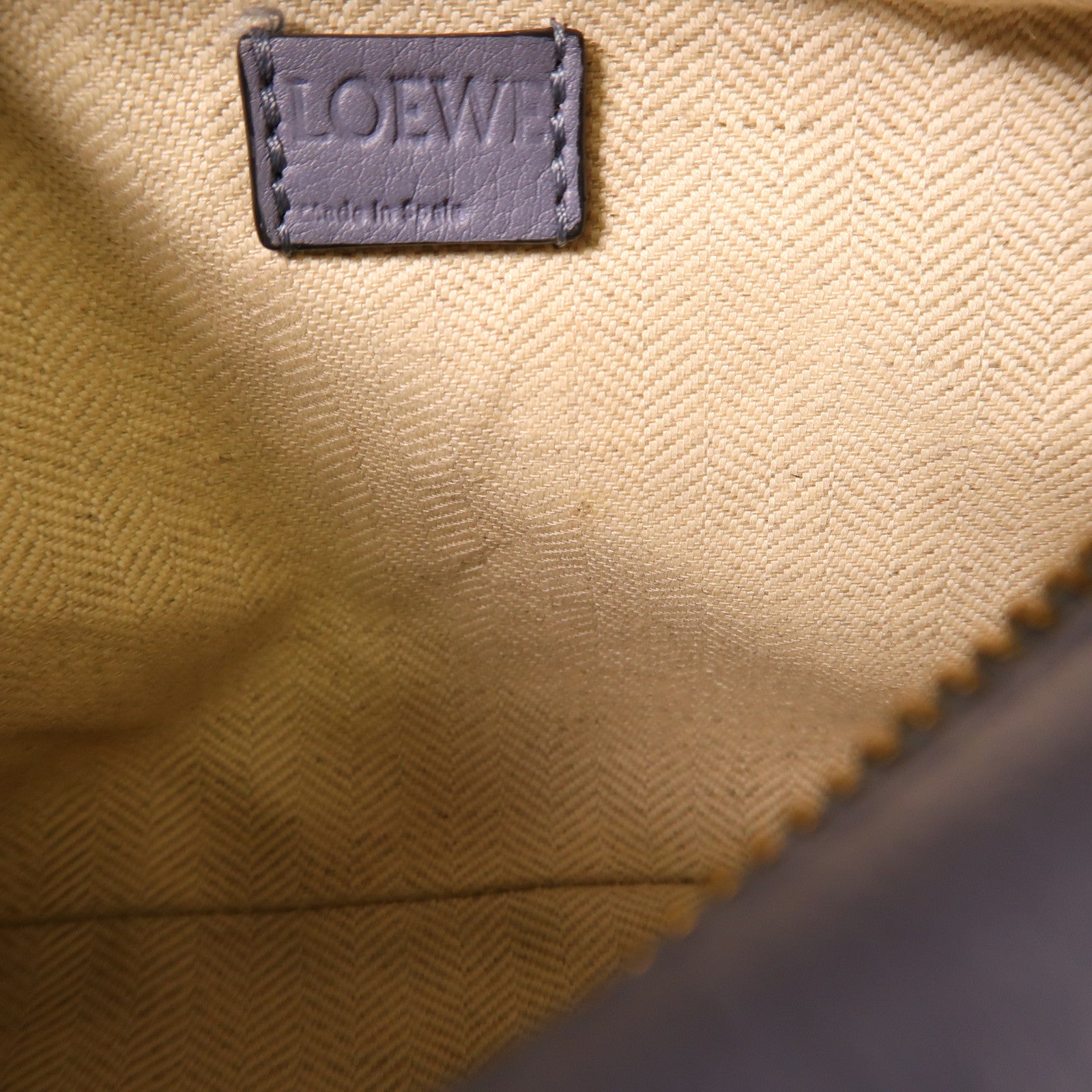 LOEWE 牛皮皮革Puzzie Mini金扣手挽肩背兩用袋