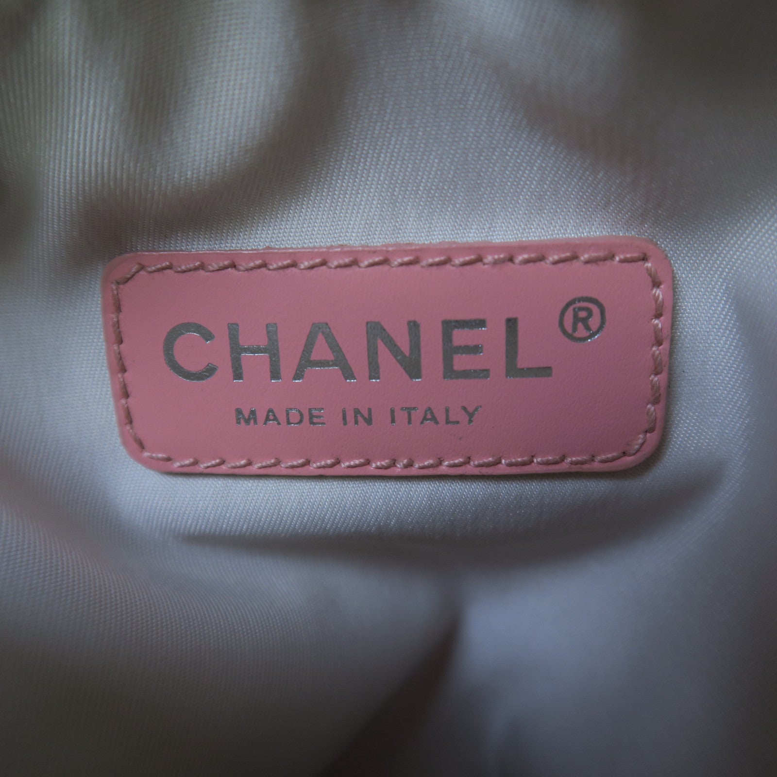 CHANEL 【激減優惠】帆布New Travel Line Pochette Shoulder Bag銀扣肩背袋粉紅色