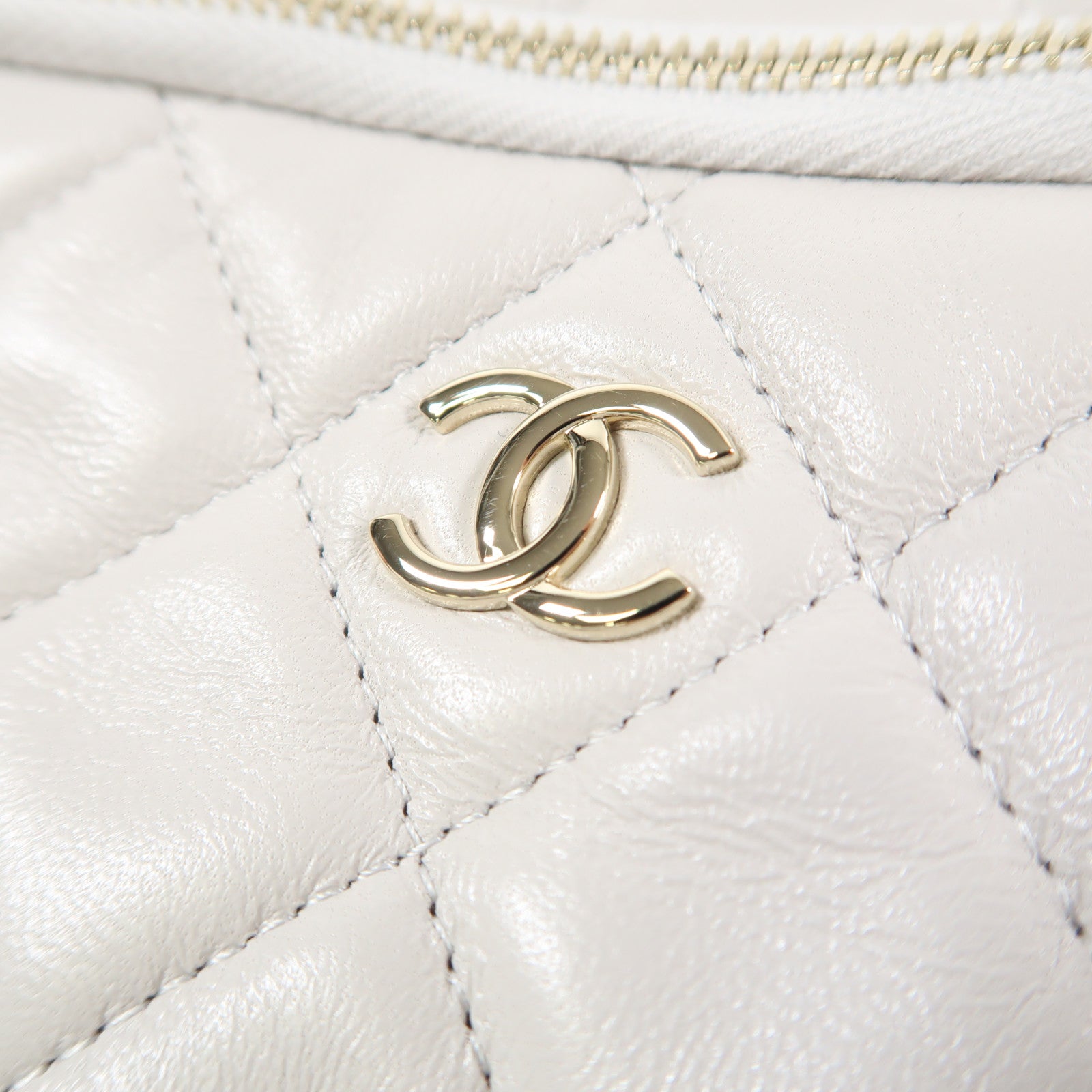 CHANEL 牛皮皮革Cluth With Chain金扣鏈帶肩背袋