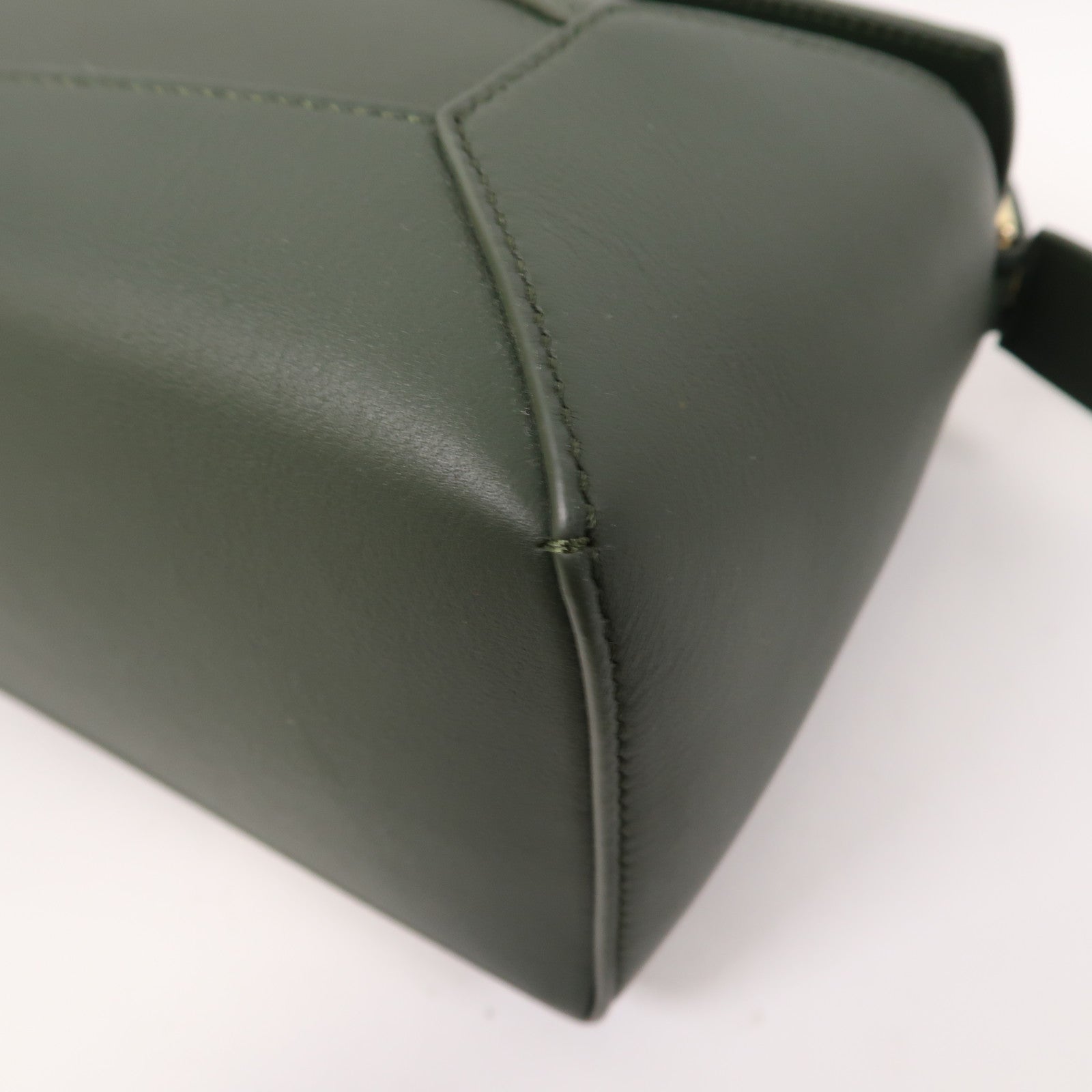 LOEWE 牛皮皮革Puzzle Bag金扣手挽肩背兩用袋手挽肩背兩用袋