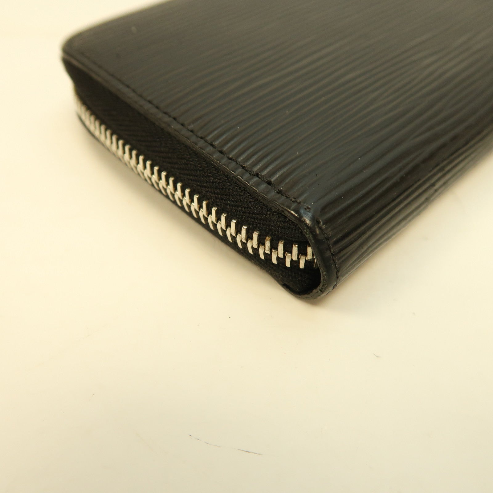 LOUIS VUITTON 【激減優惠】Epi Zipper Long Wallet銀扣拉鏈長錢包黑色